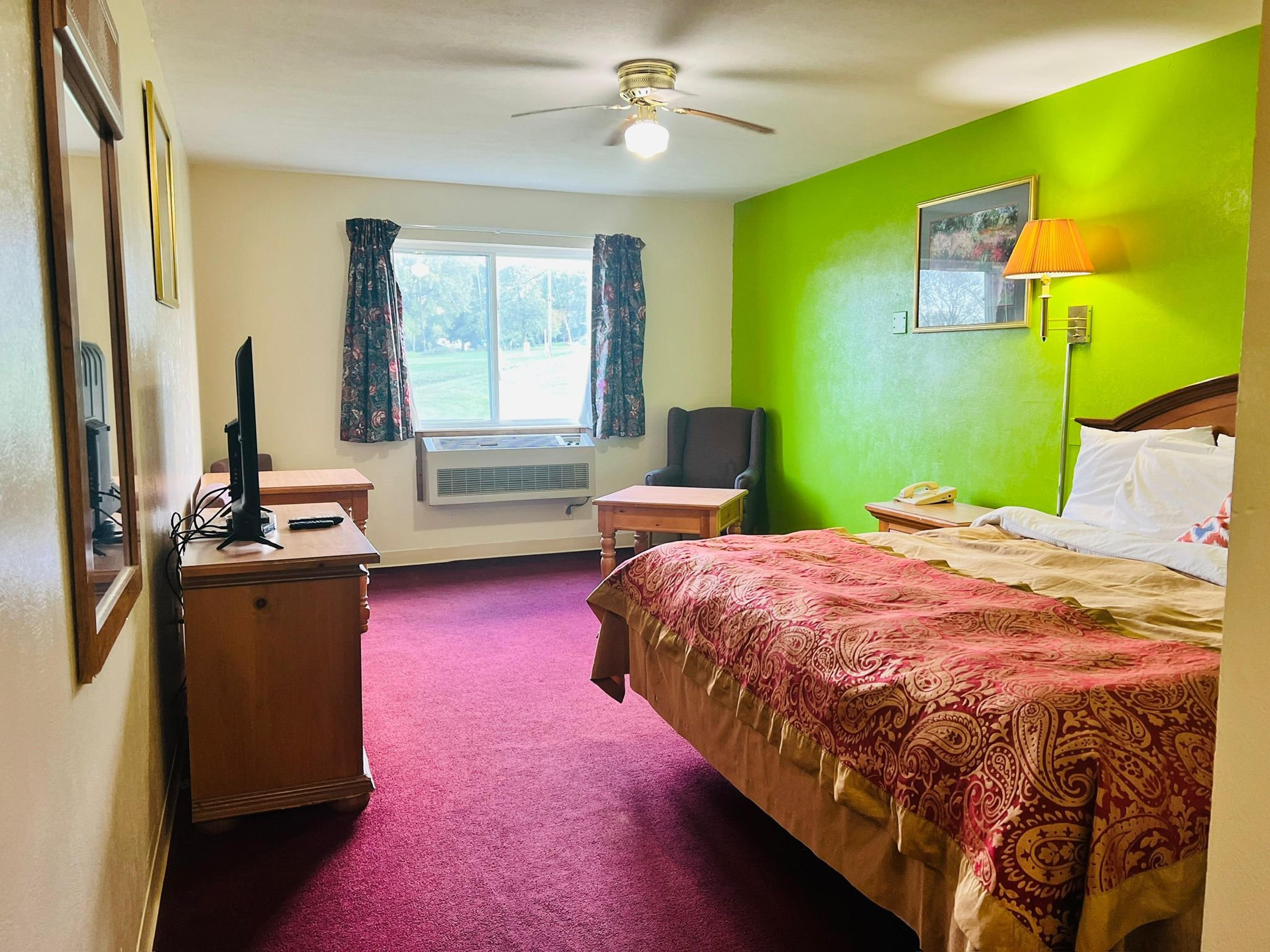 Villa Inn Motel Near Hwy 12 WI