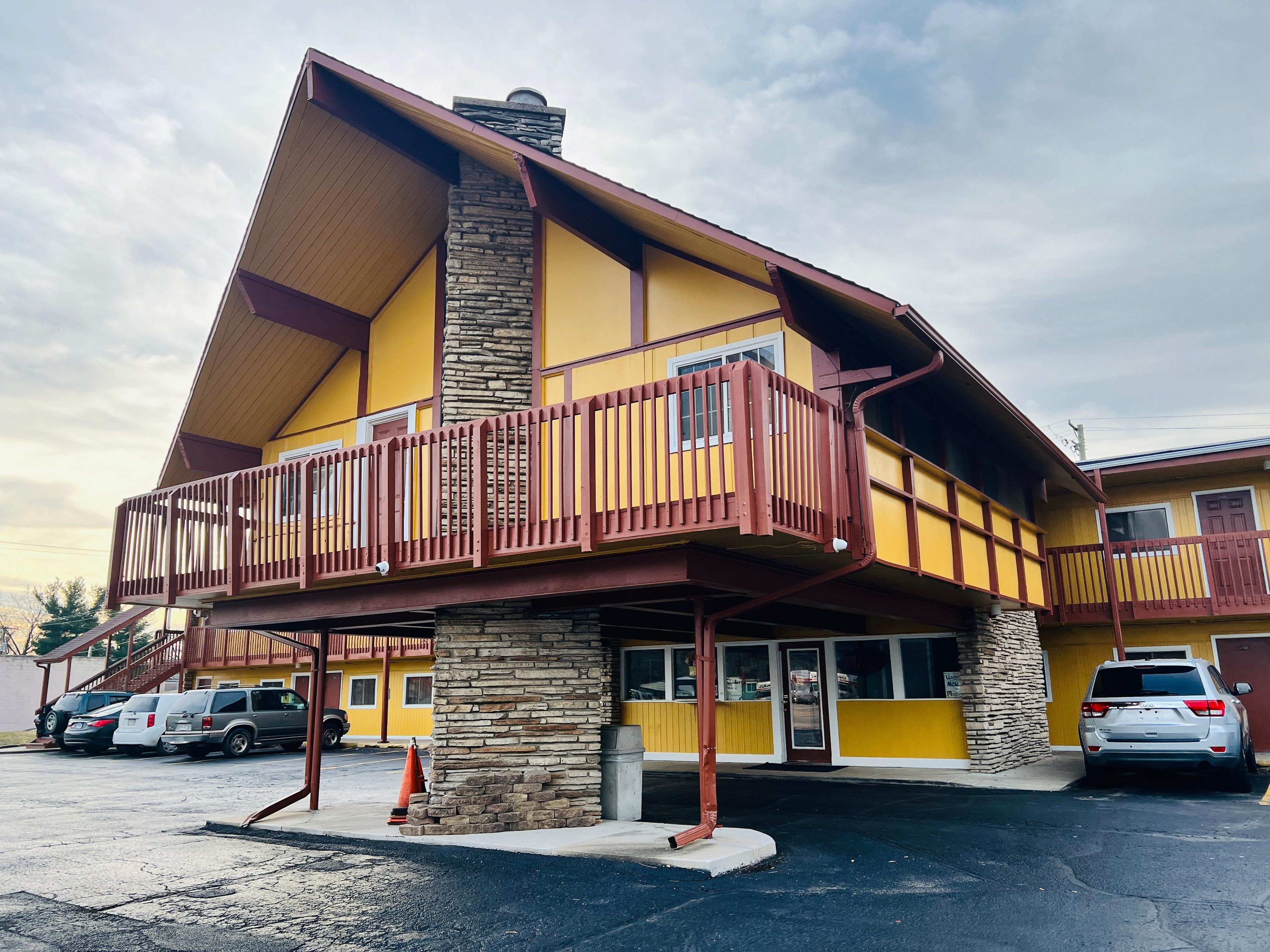 Capital O Clayton House Motel