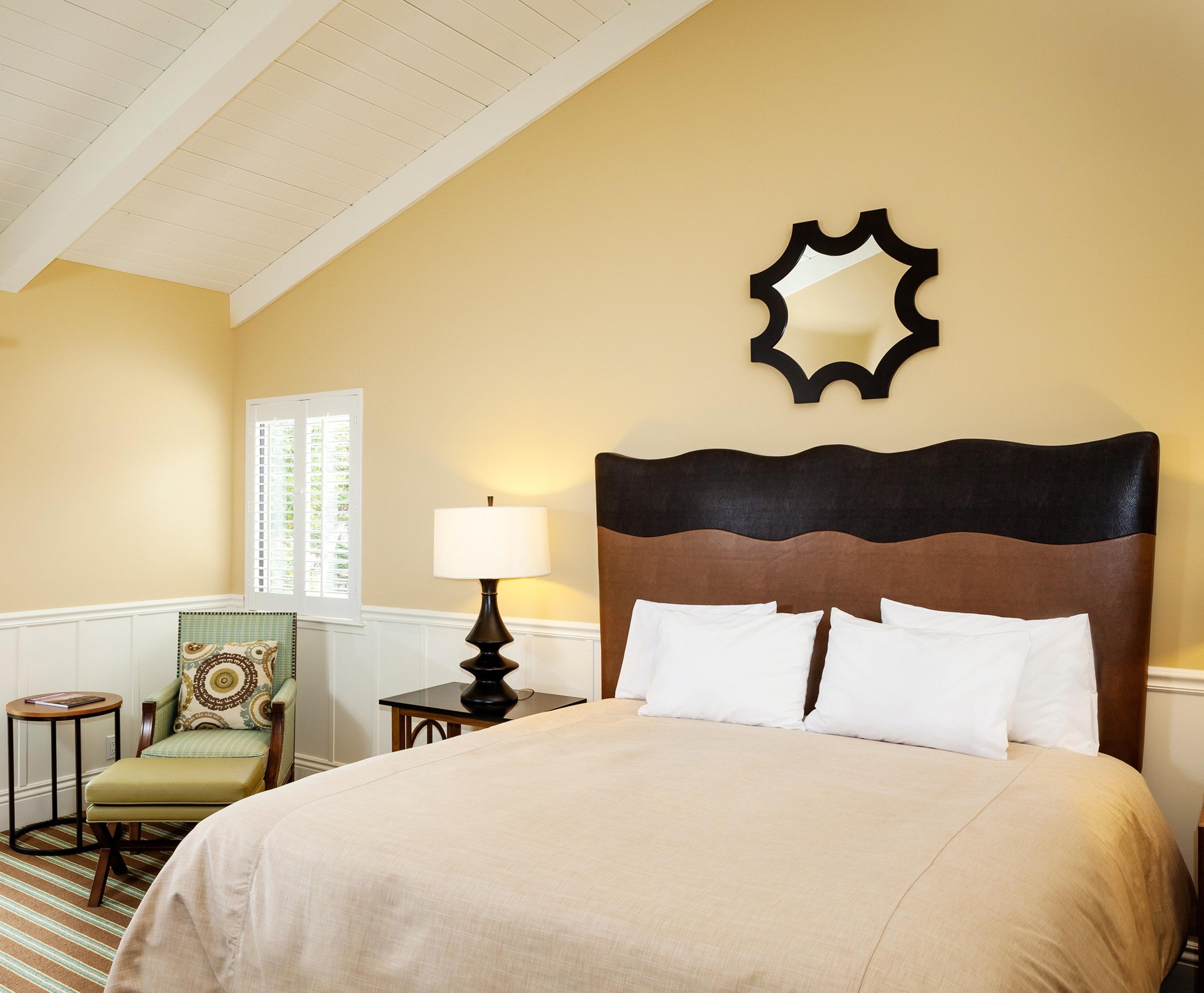LIGHTHOUSE LODGE AND COTTAGES