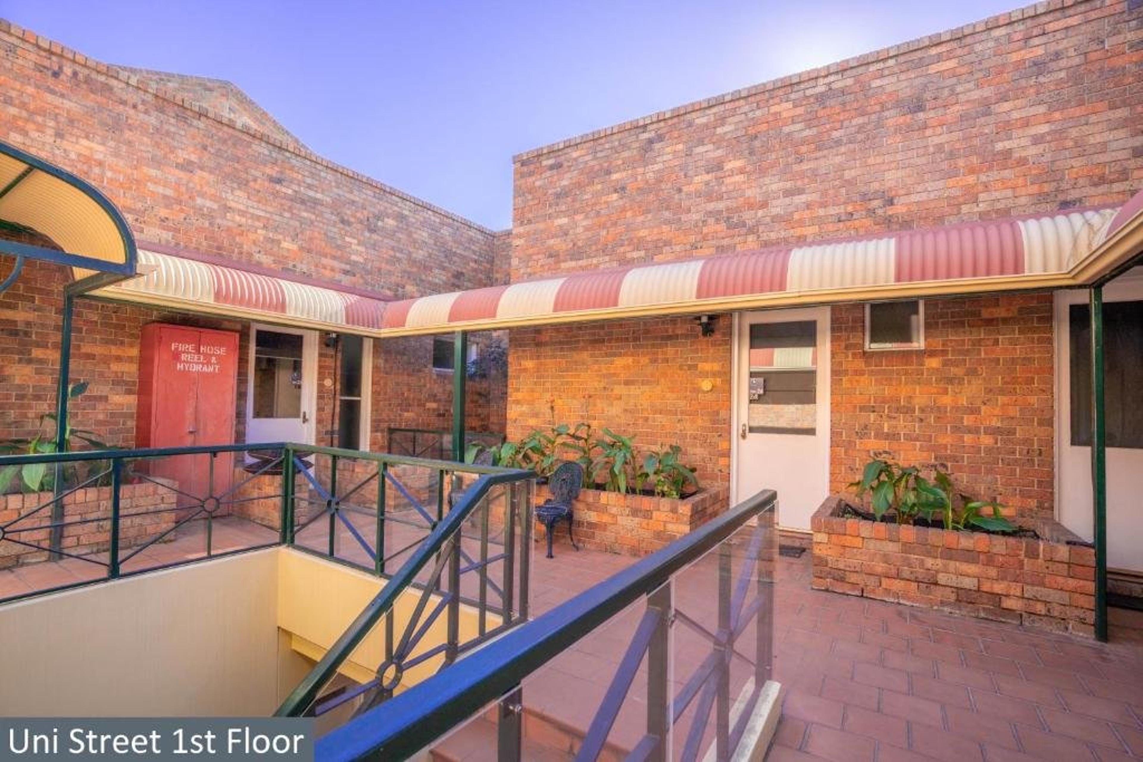 CLOCKTOWER APARTMENT HOTEL