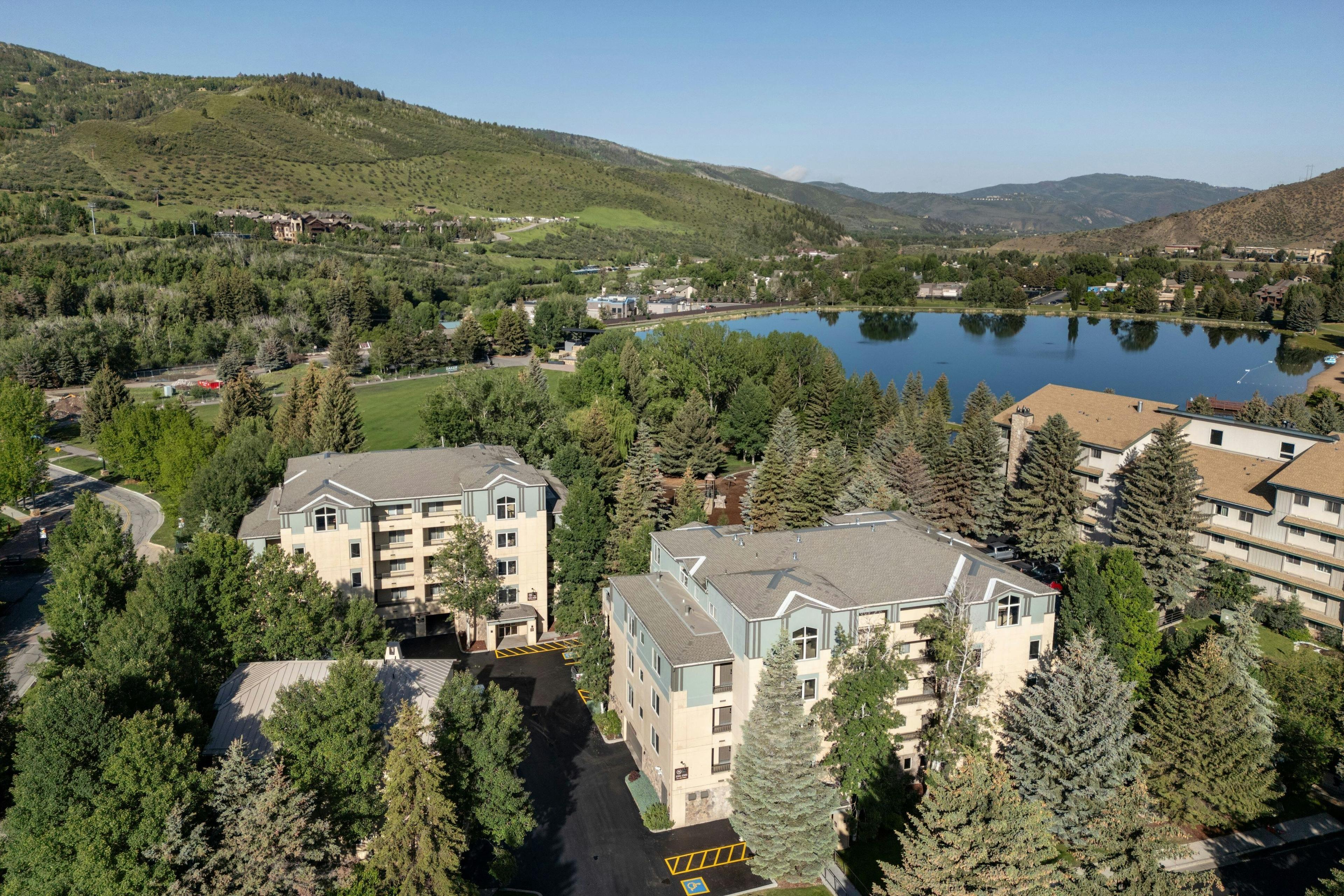 Sheraton Lakeside Terrace Villas at Mountain Vista Avon-Vail Valley