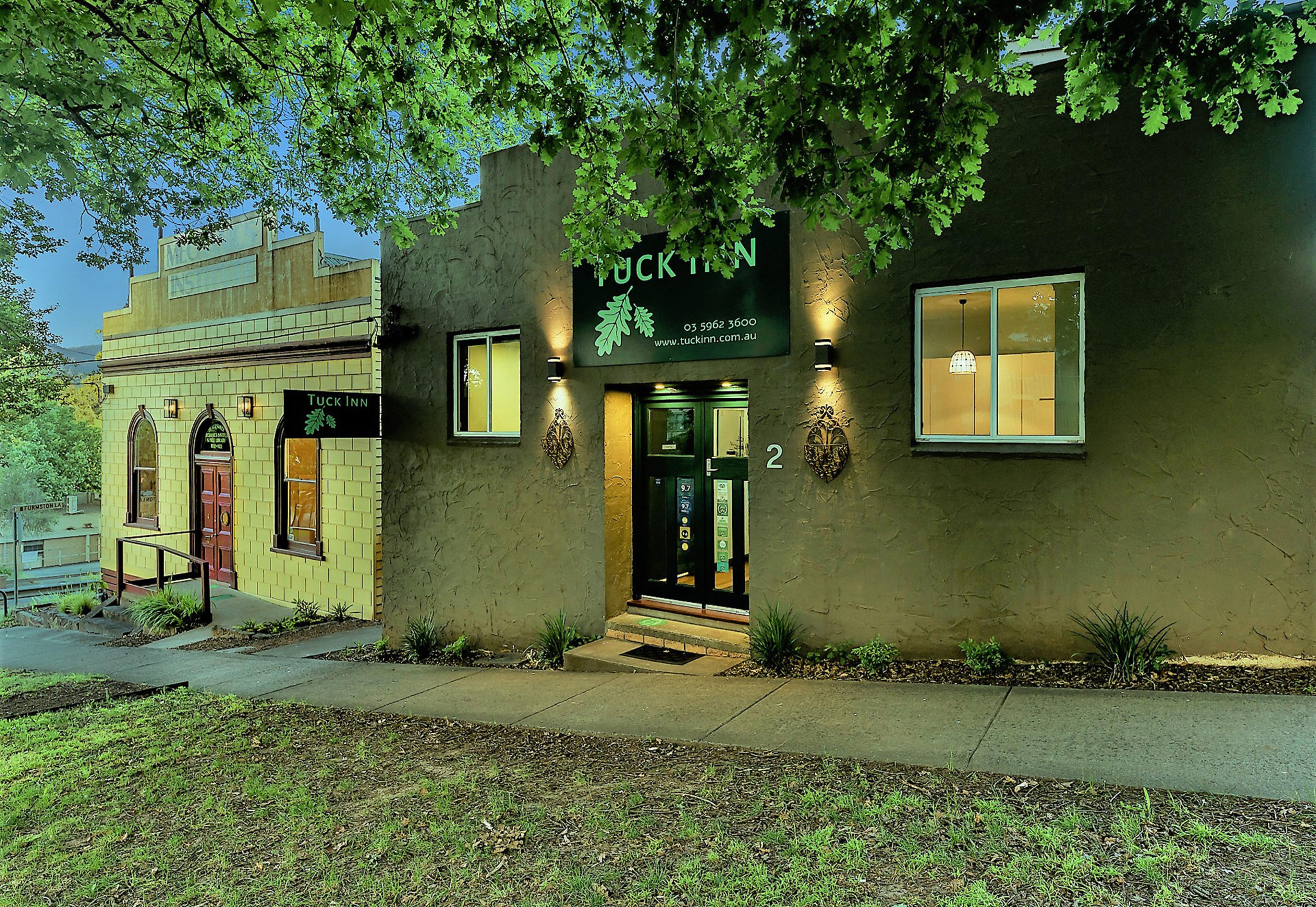 Tuck Inn