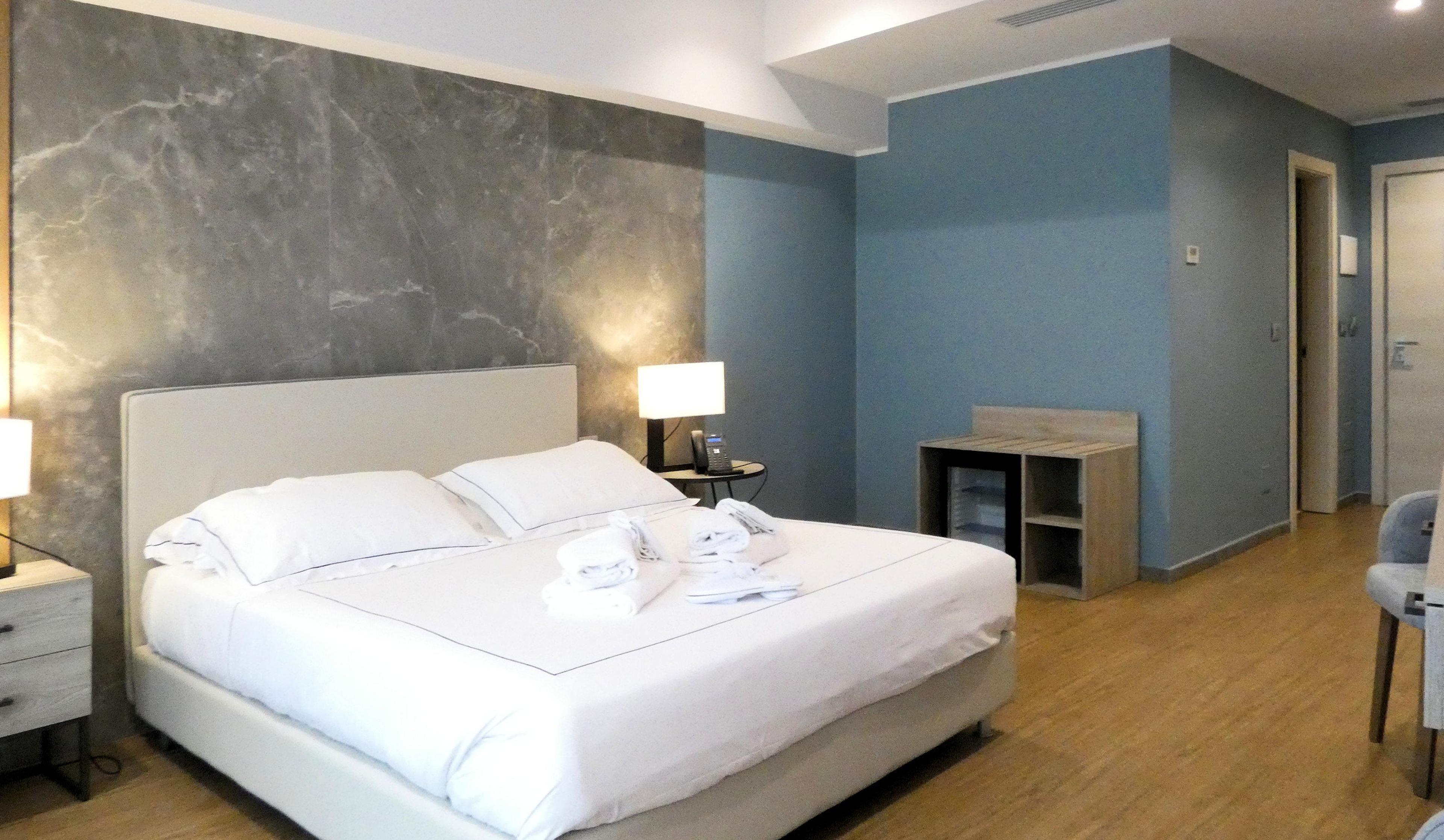 HOTEL BYRON