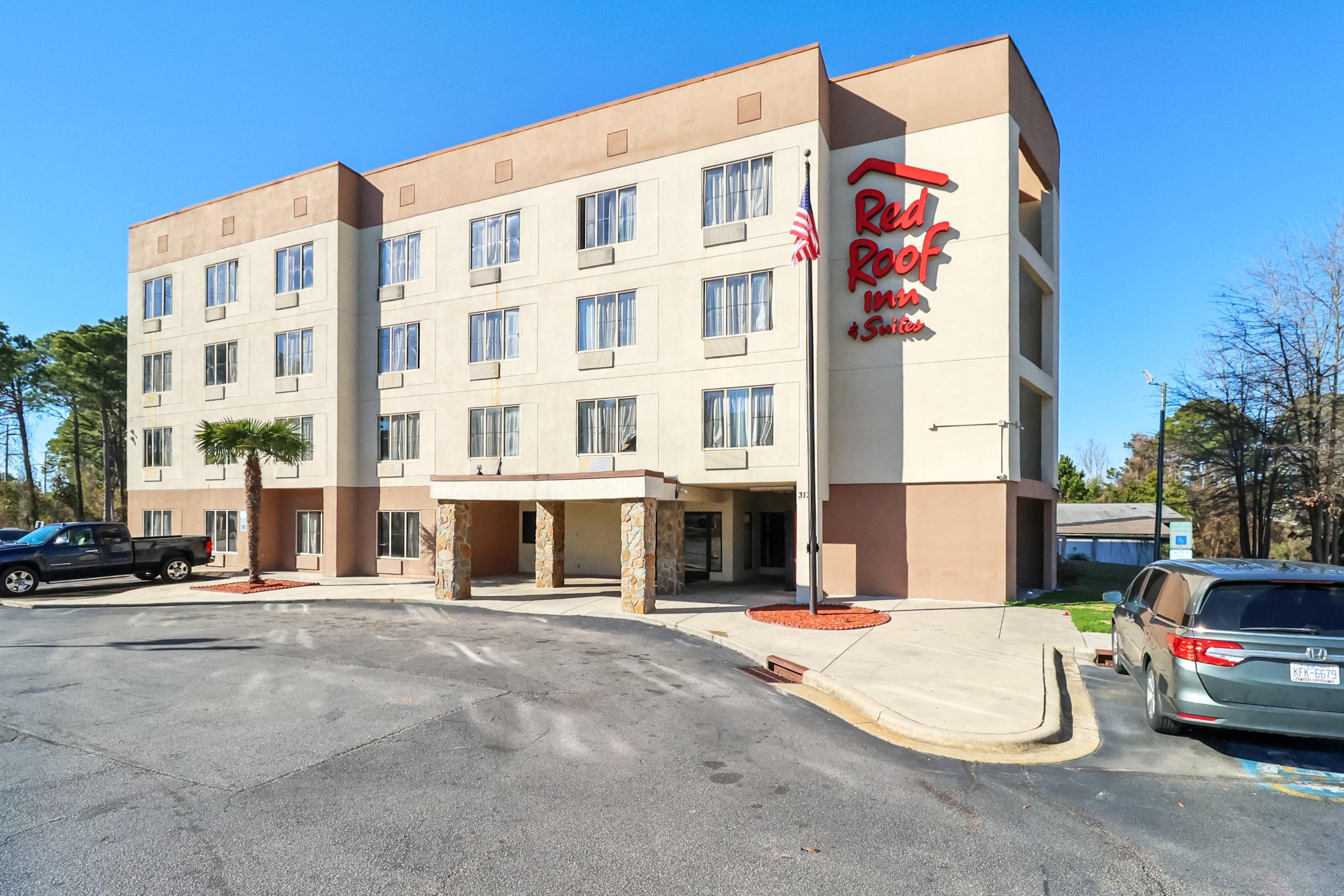RED ROOF SUITES FAYETTEVILLE