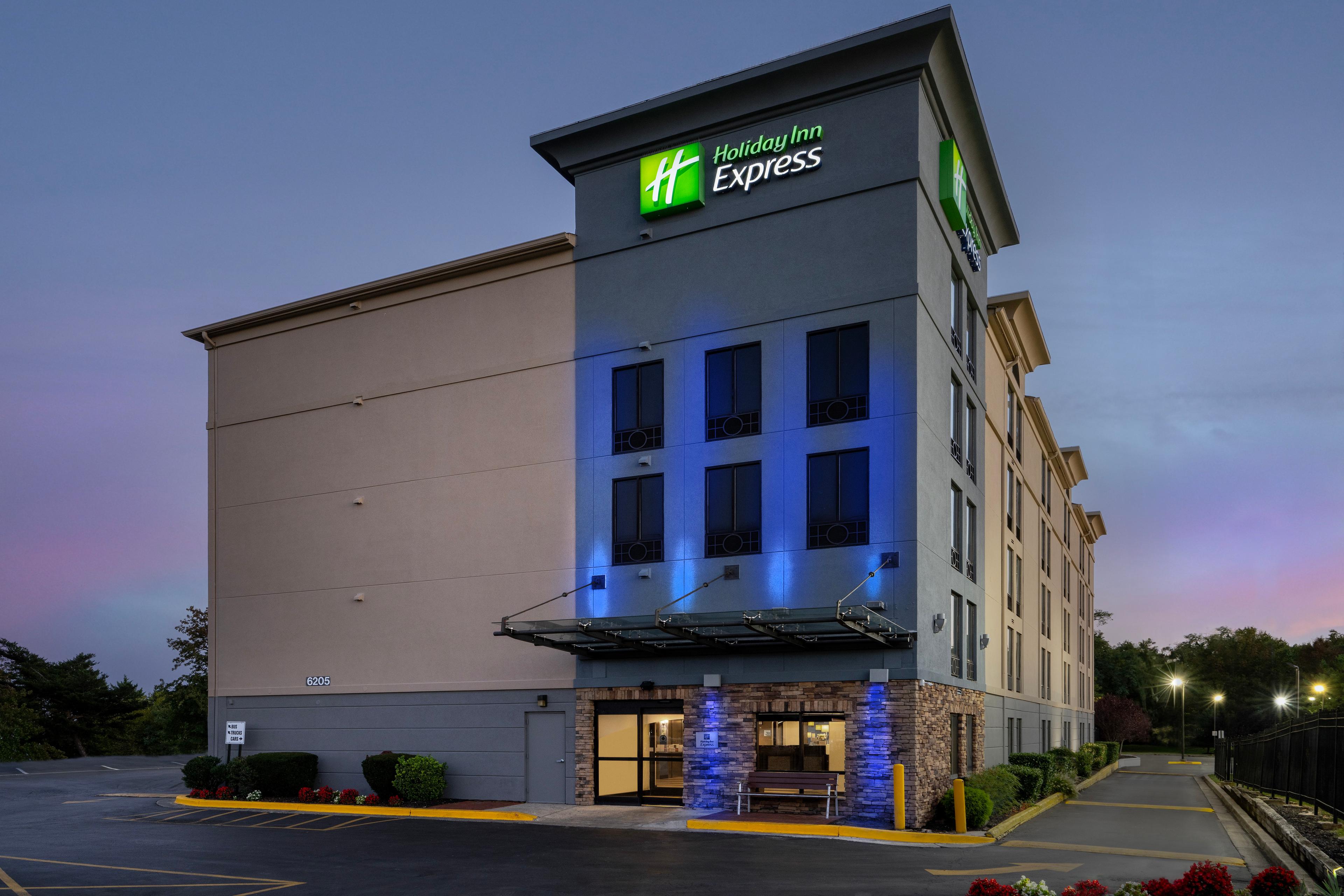 HOLIDAY INN EXPRESS DC BW PKWY BY I