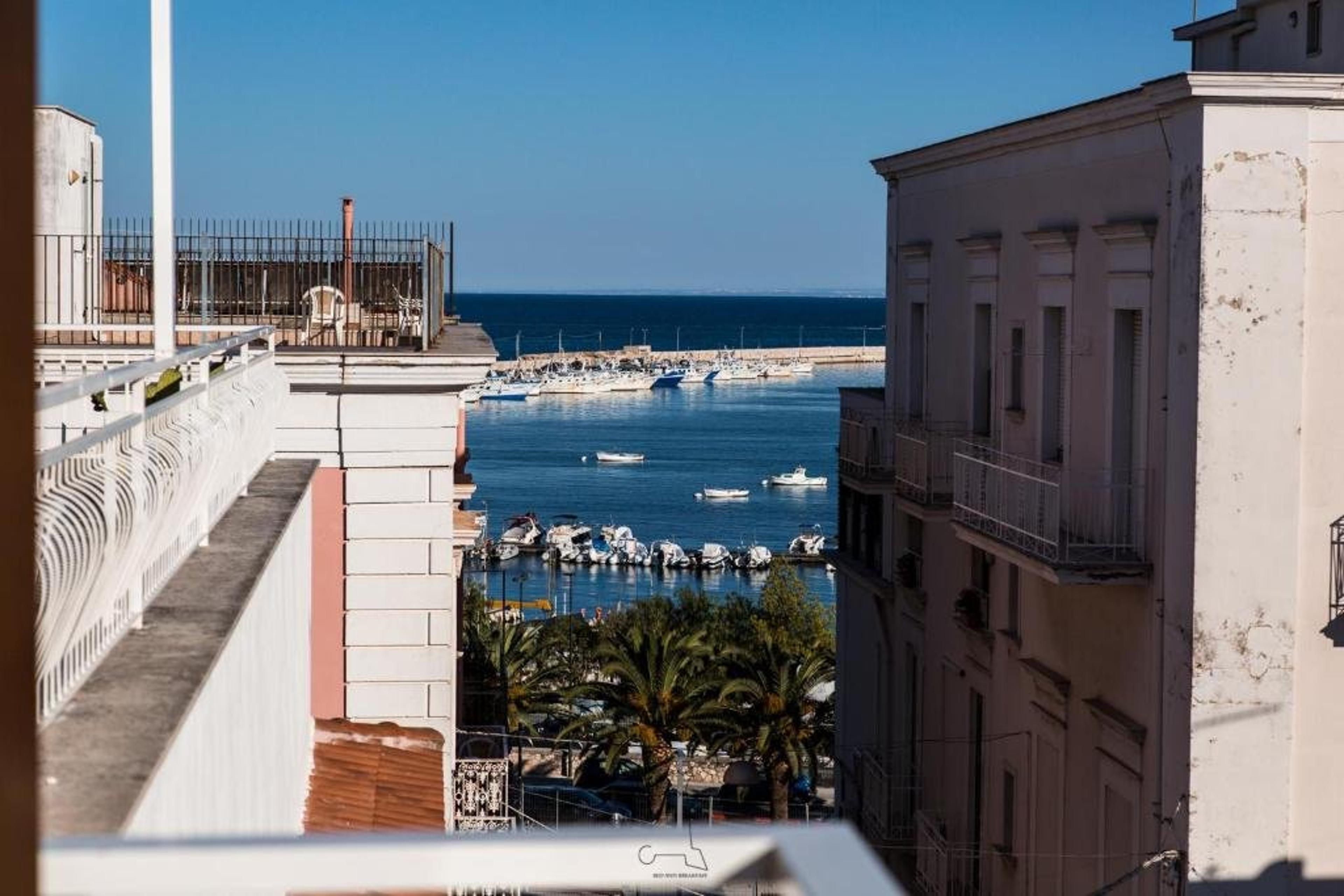 CASA MANFREDI HOMES & VILLAS
