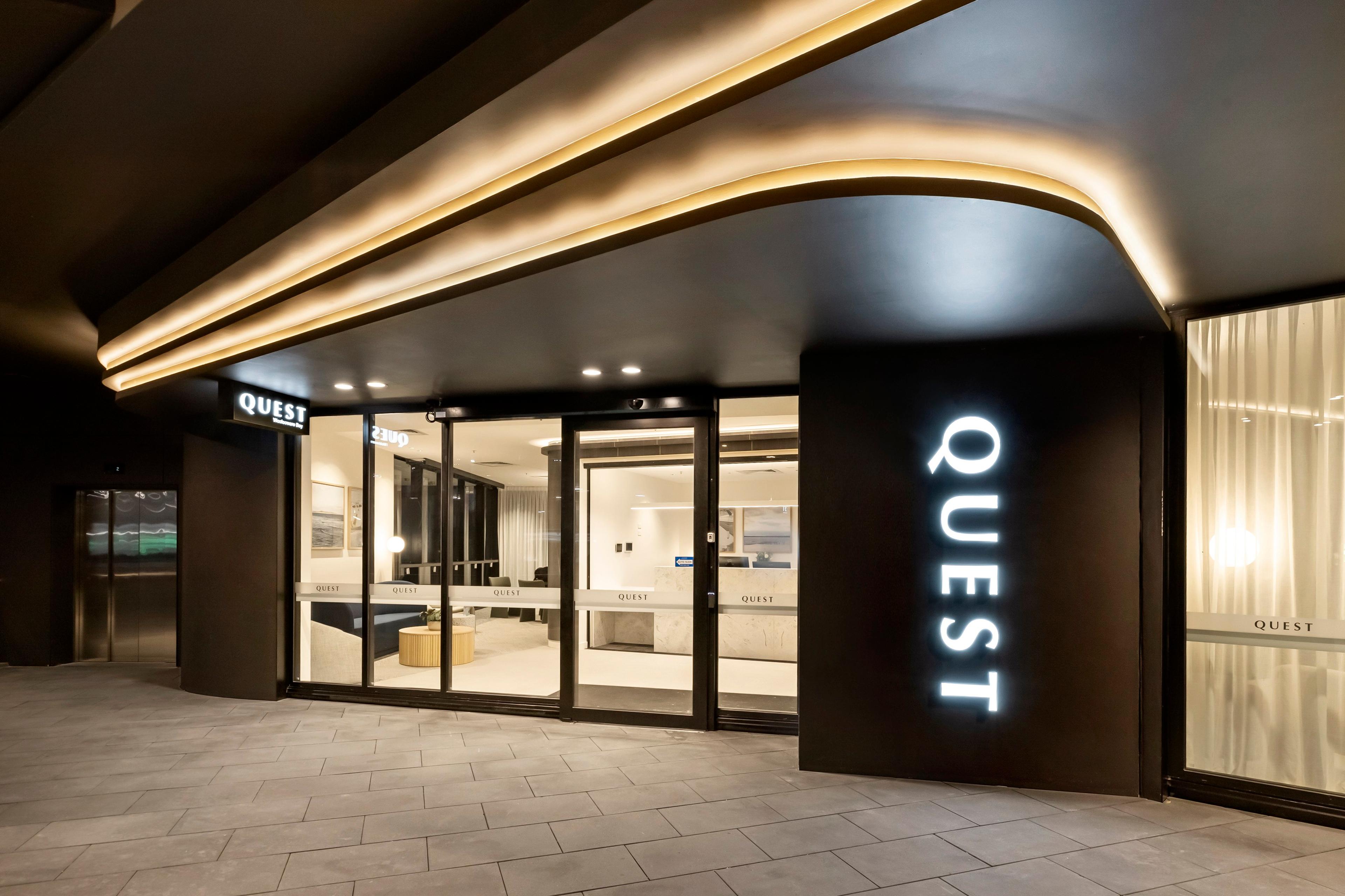 QUEST WOOLOOWARE BAY