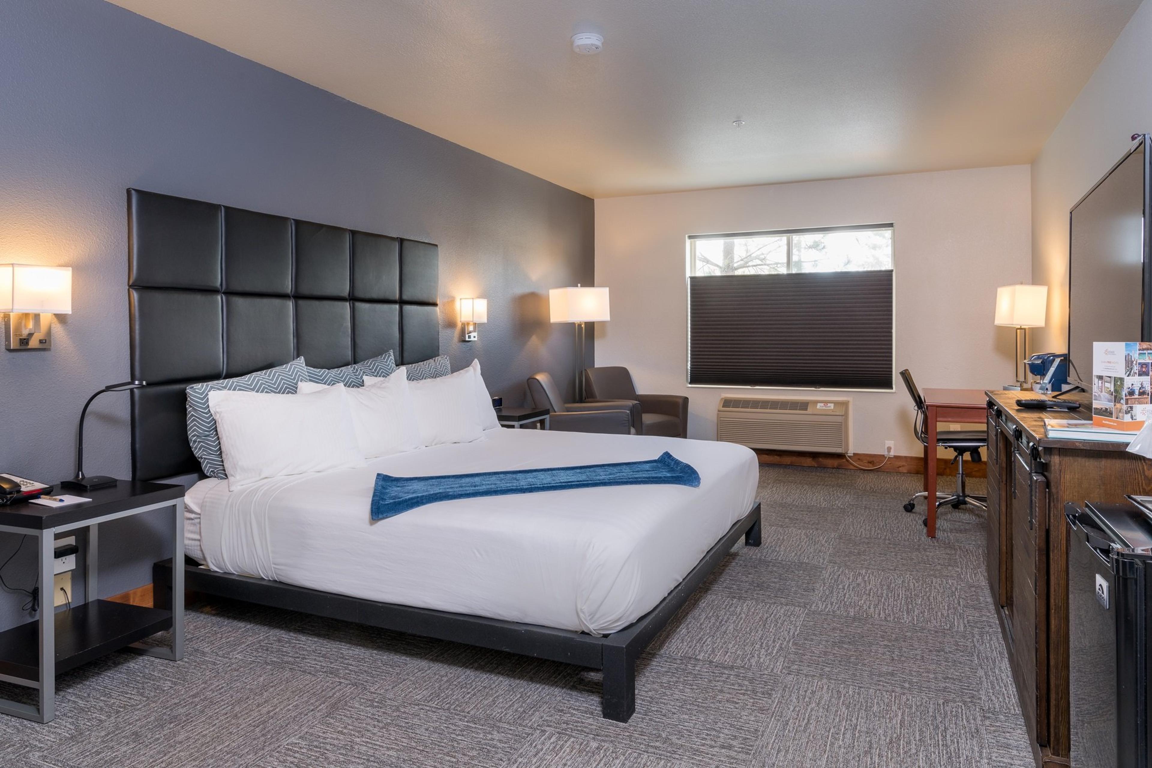 WOOD RIVER INN & SUITES