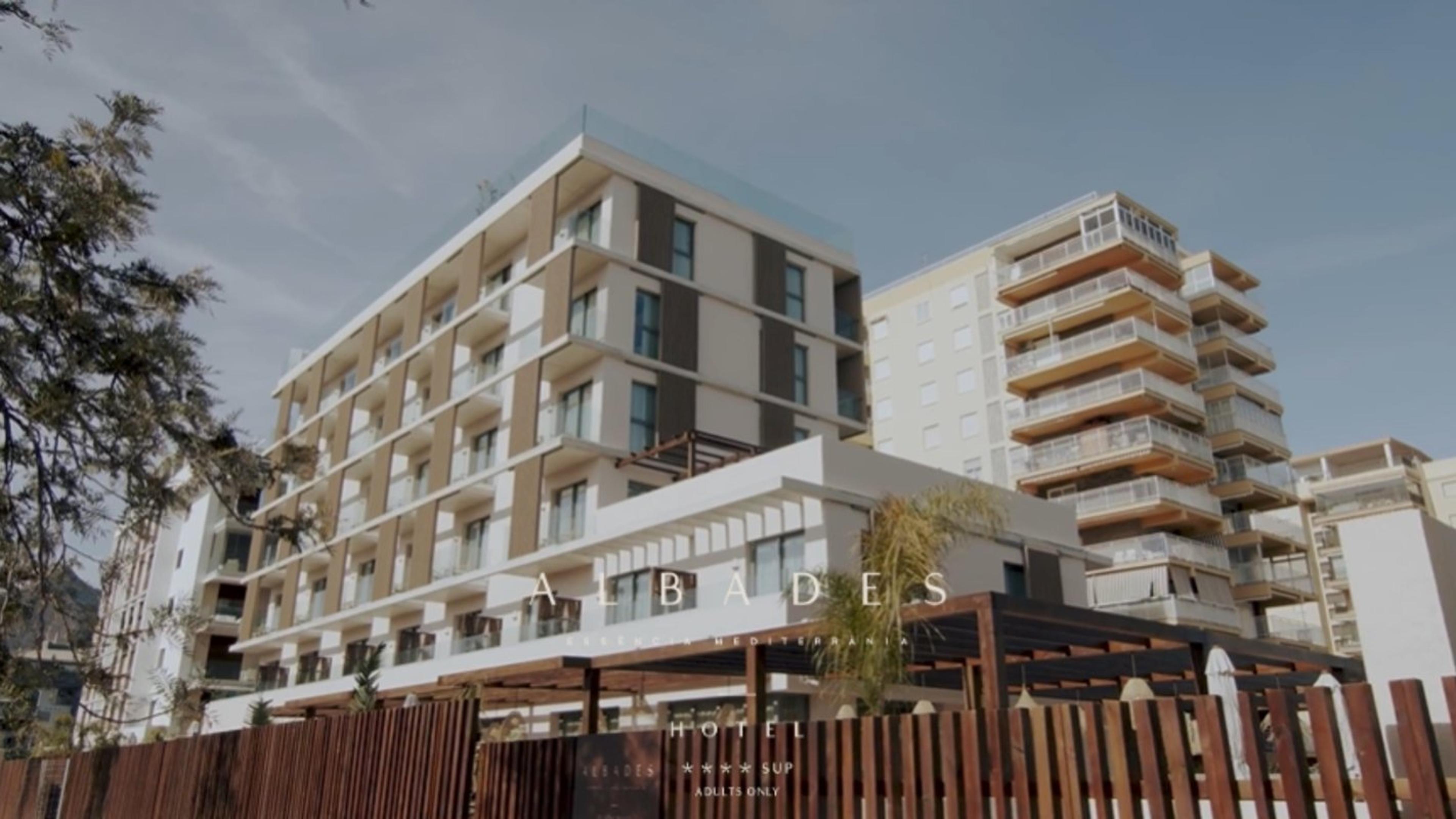 ALBADES HOTEL