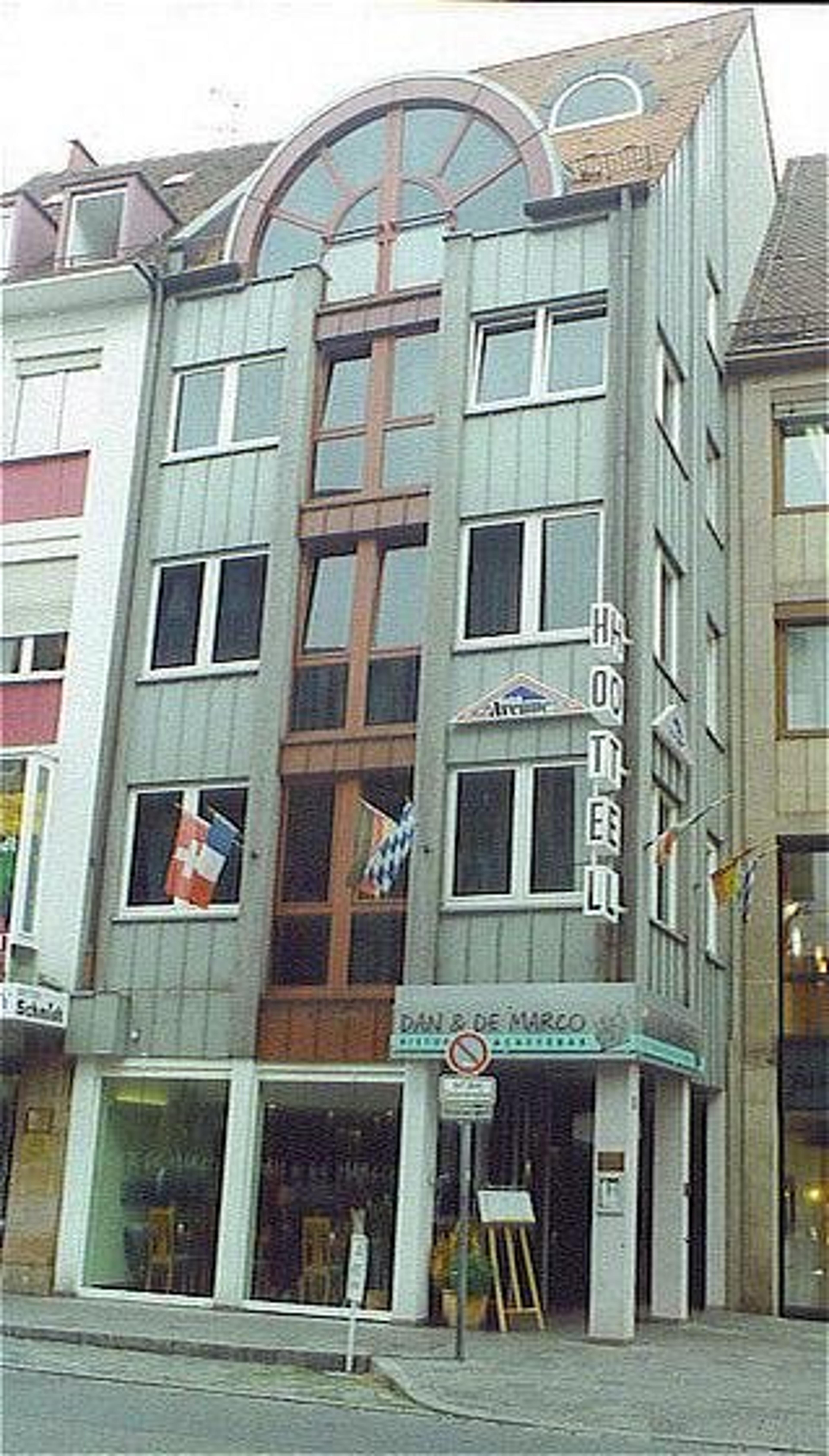 Hotel Photo 1