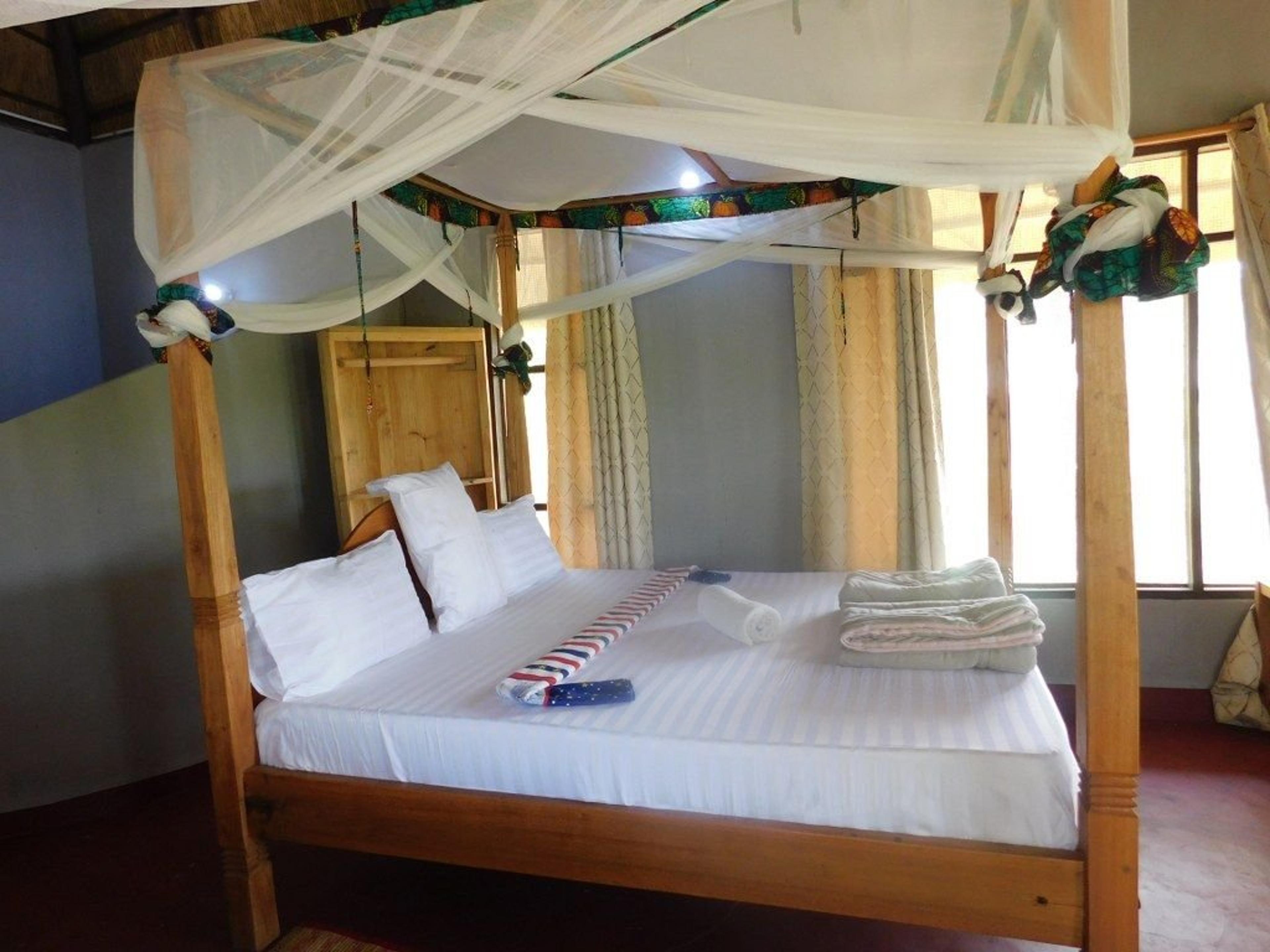Mabata Makali Lodge And C