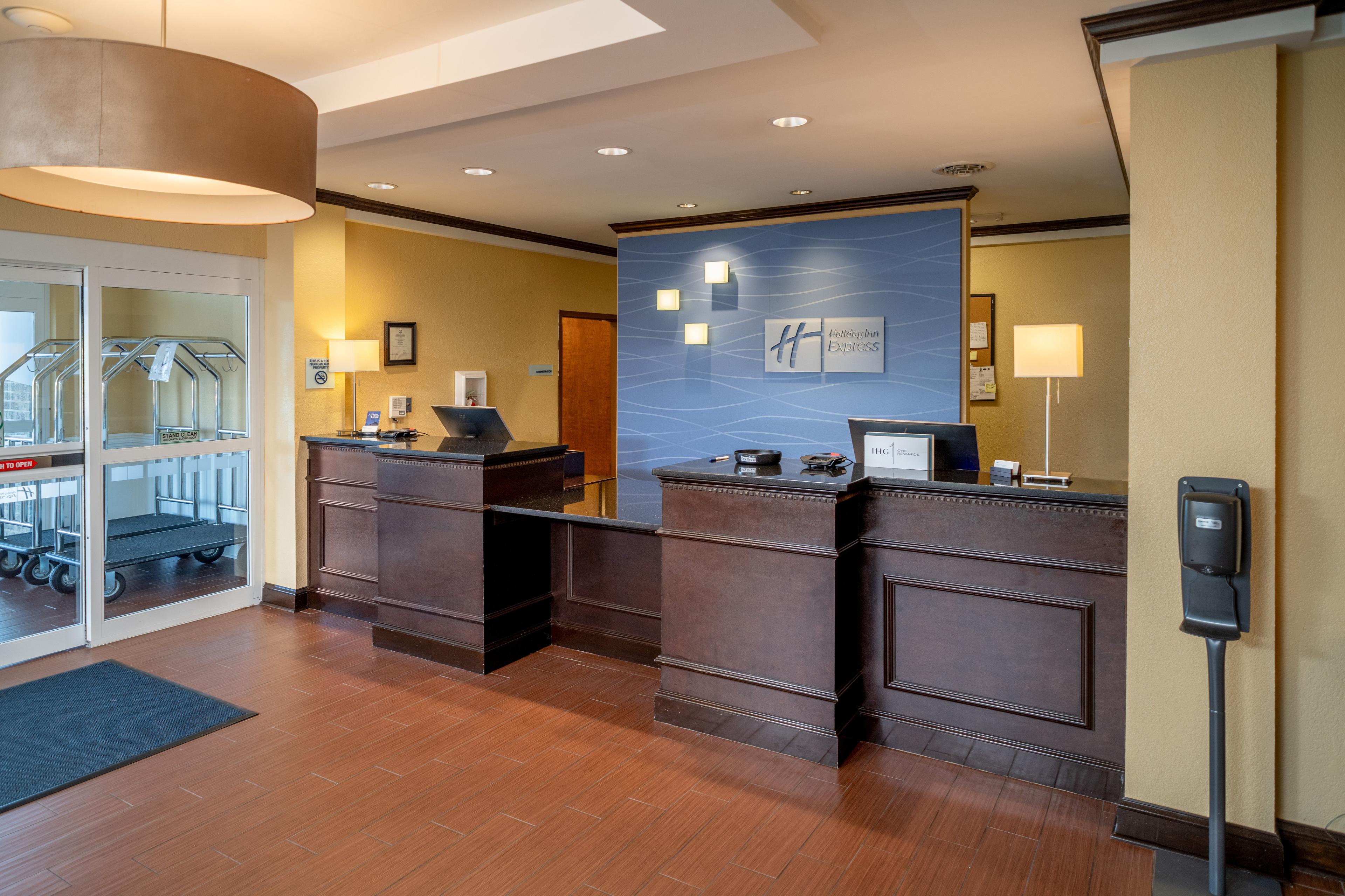 HOLIDAY INN EXP STES LEBANON BY IHG