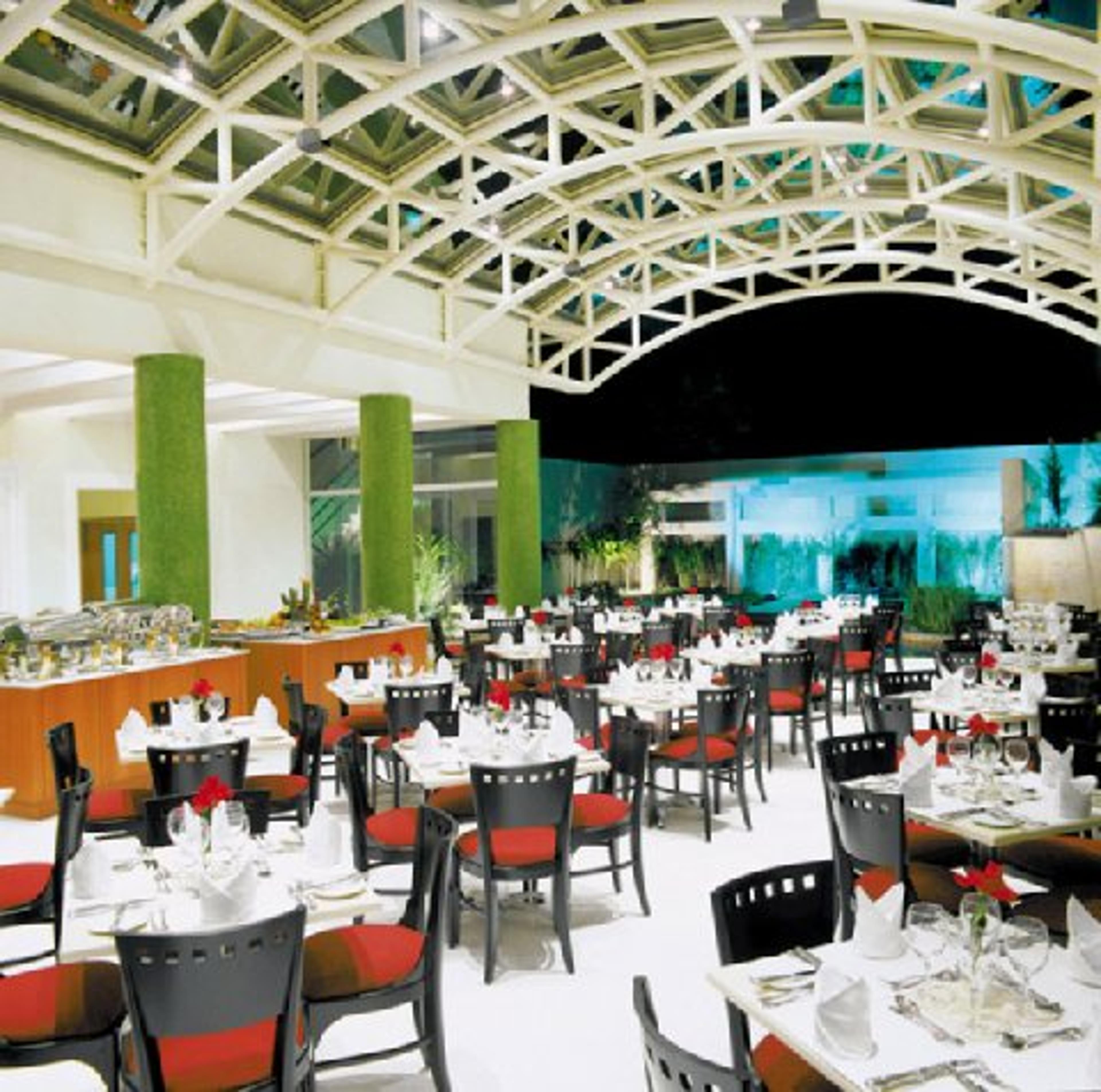 ESTANPLAZA INTERNATIONAL