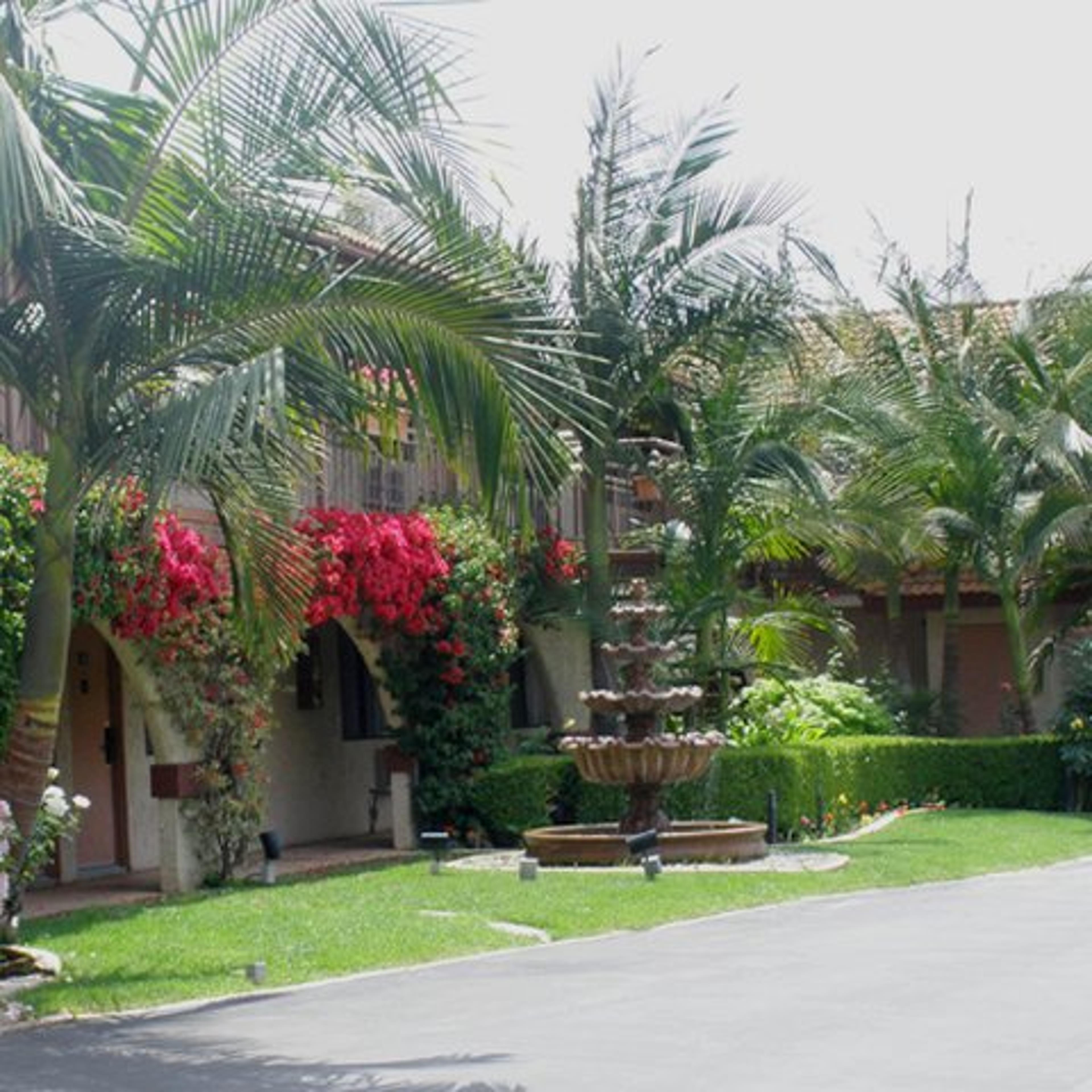 GARDEN INN AND SUITES