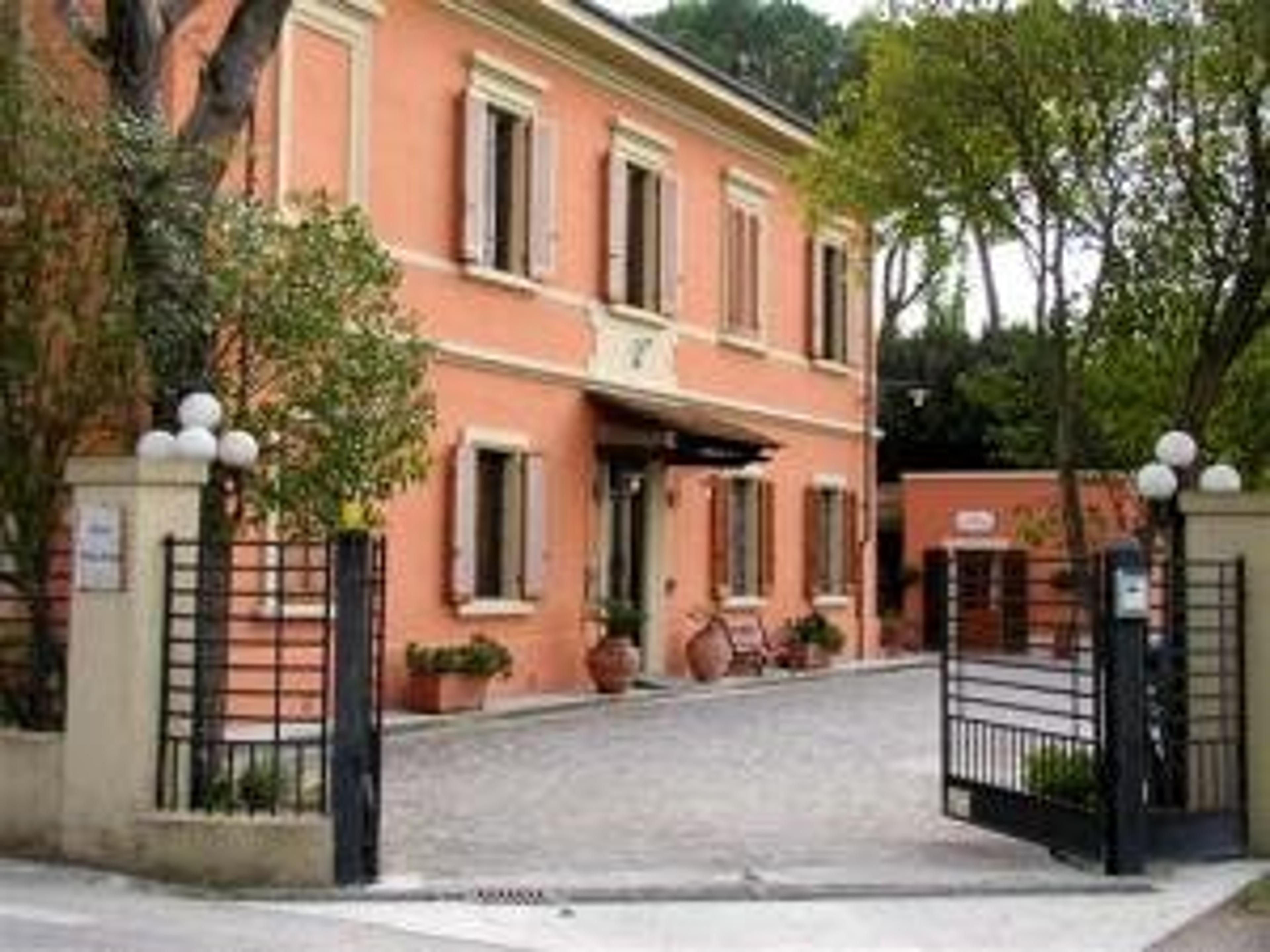 HOTEL VILLA MAYA