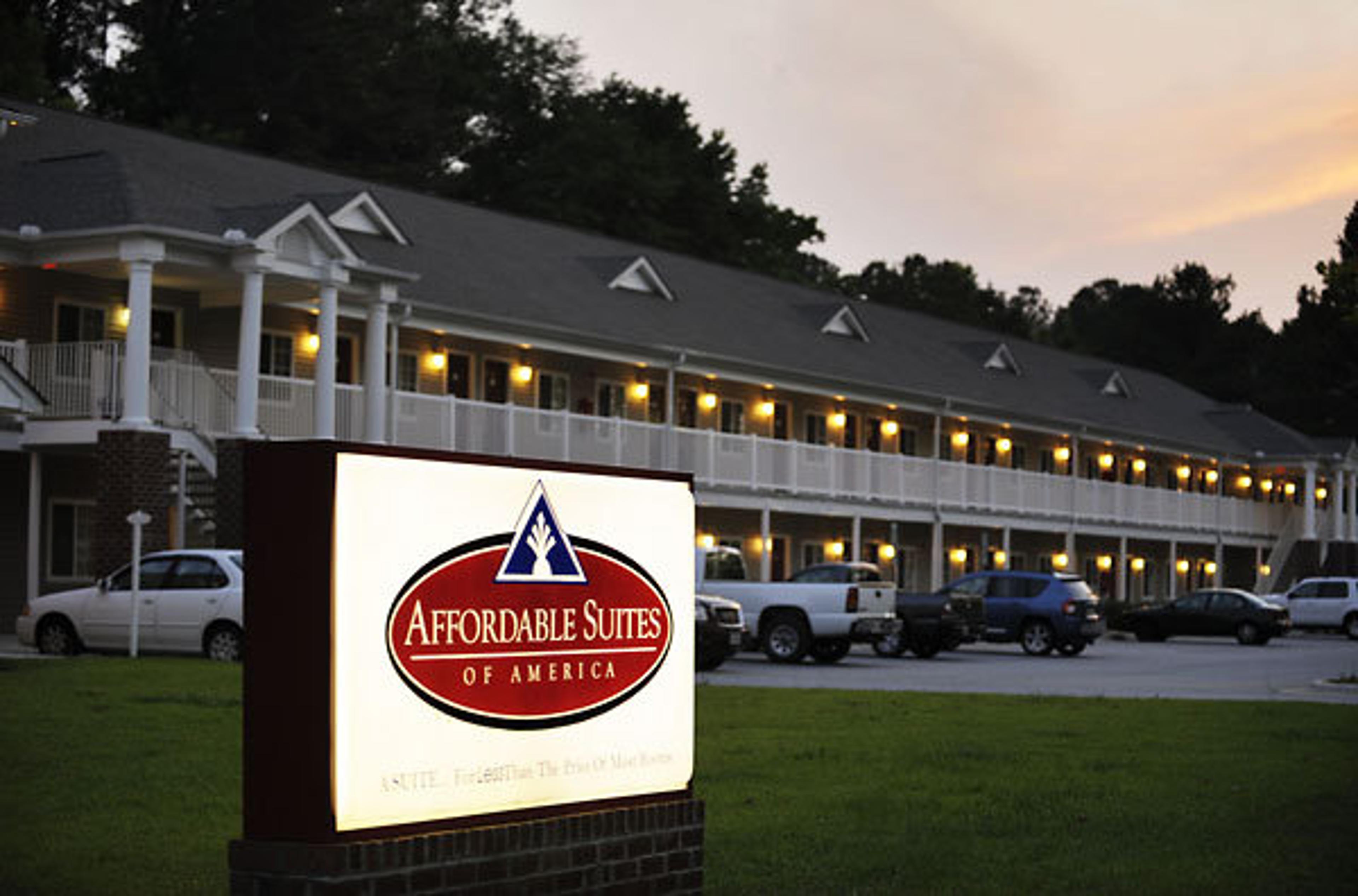 AFFORDABLE SUITES OF AMERICA