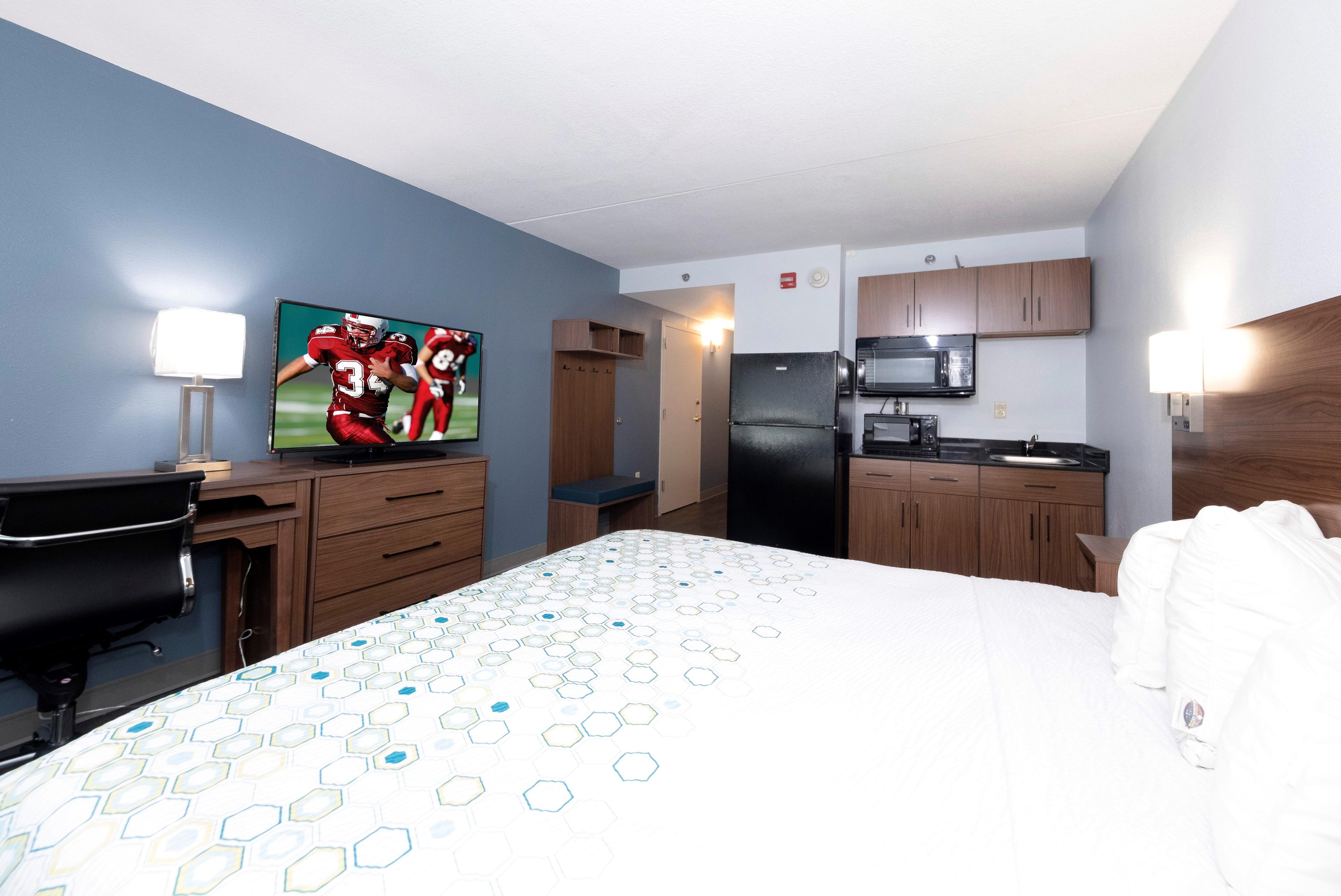HomeTowne Studios Chantilly