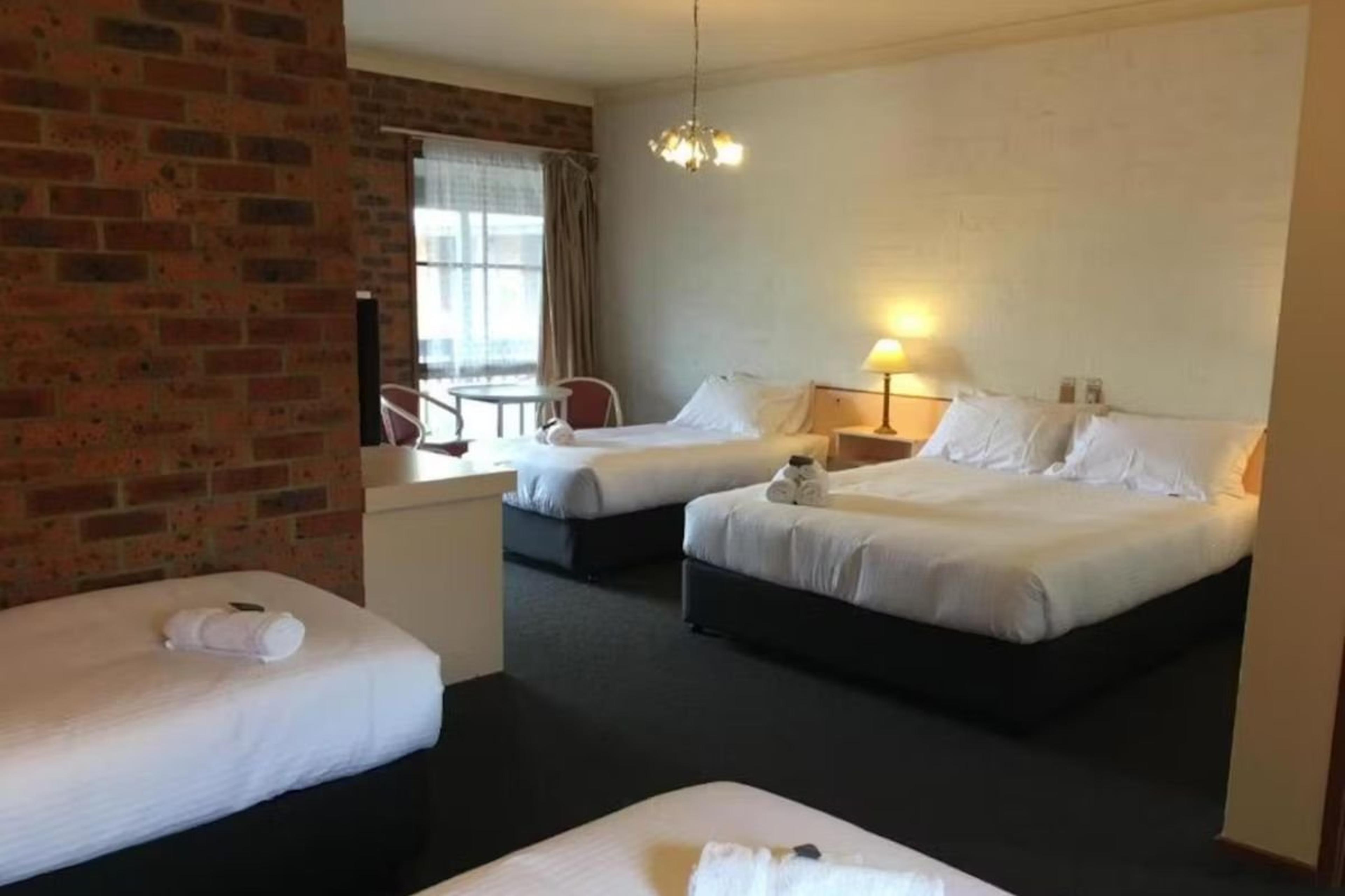 BEGA DOWNS MOTOR INN