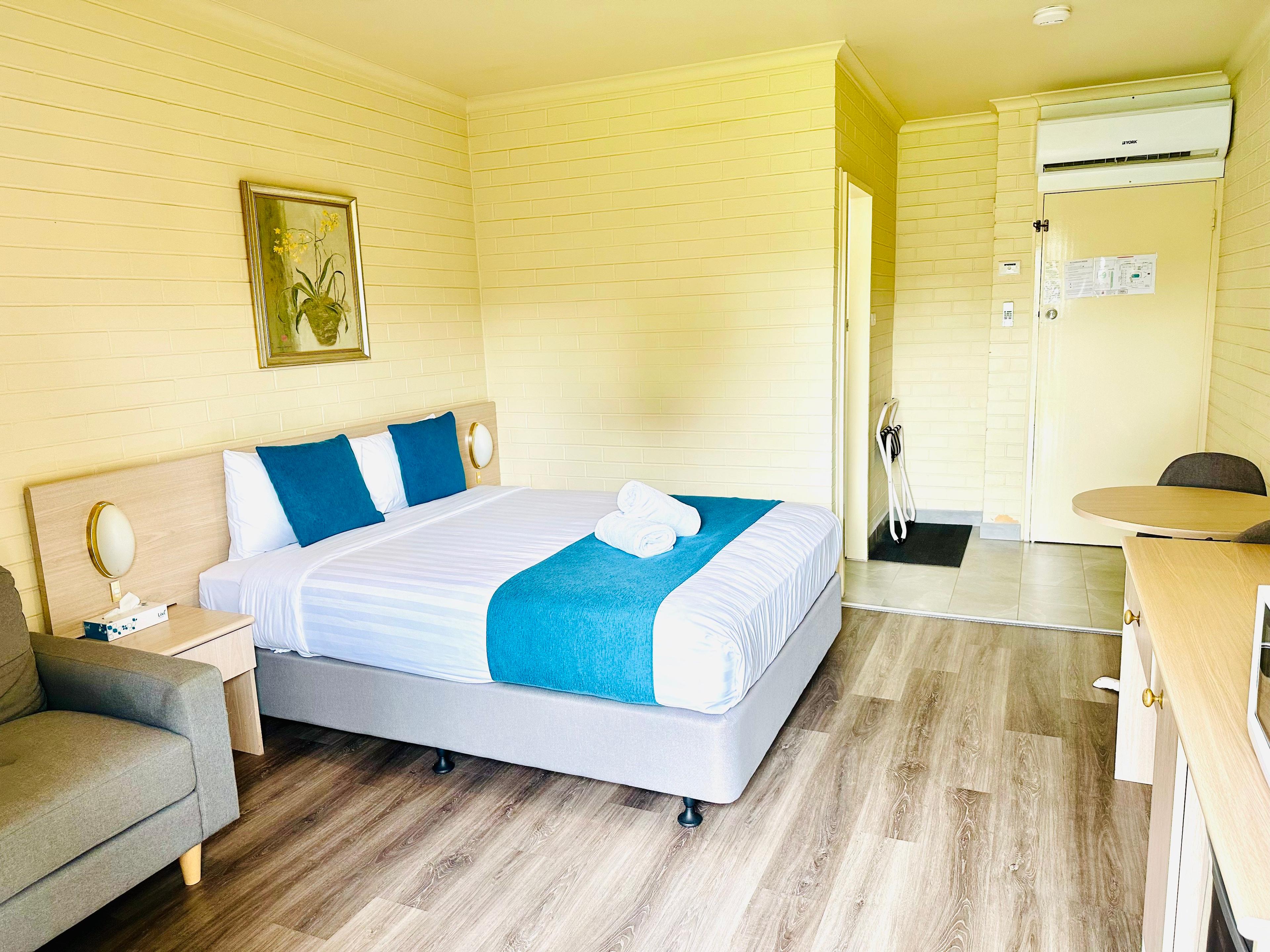 JUNEE MOTOR INN