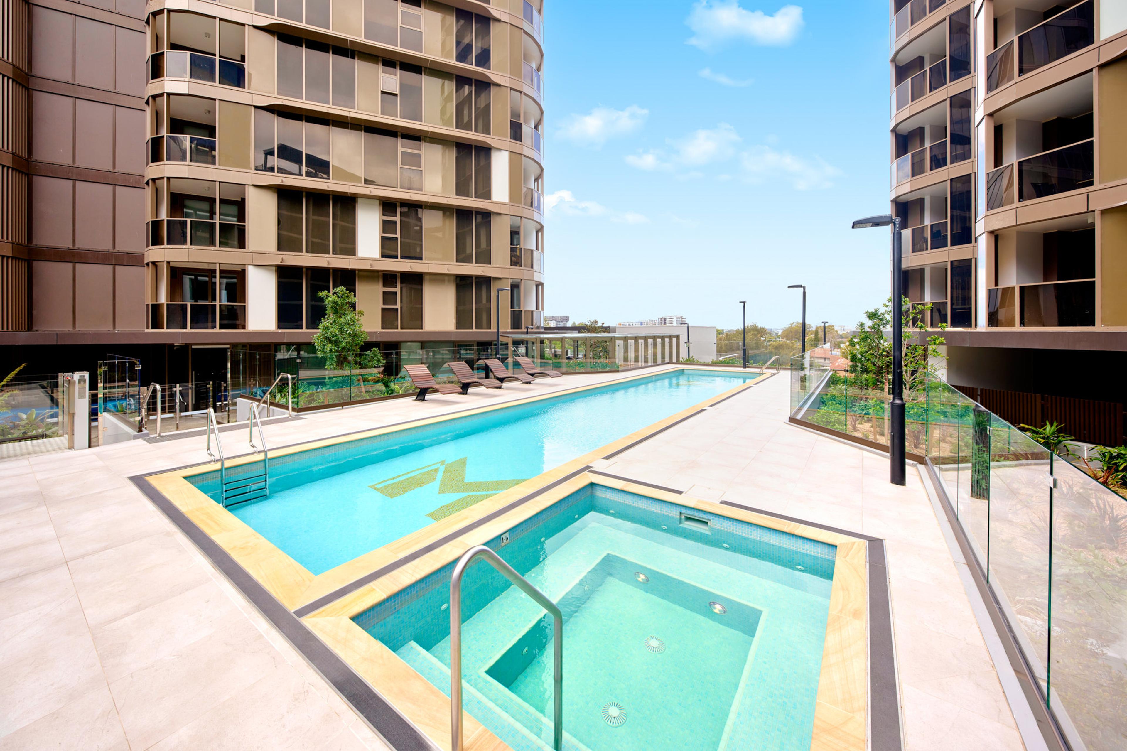 Meriton Suites George Street