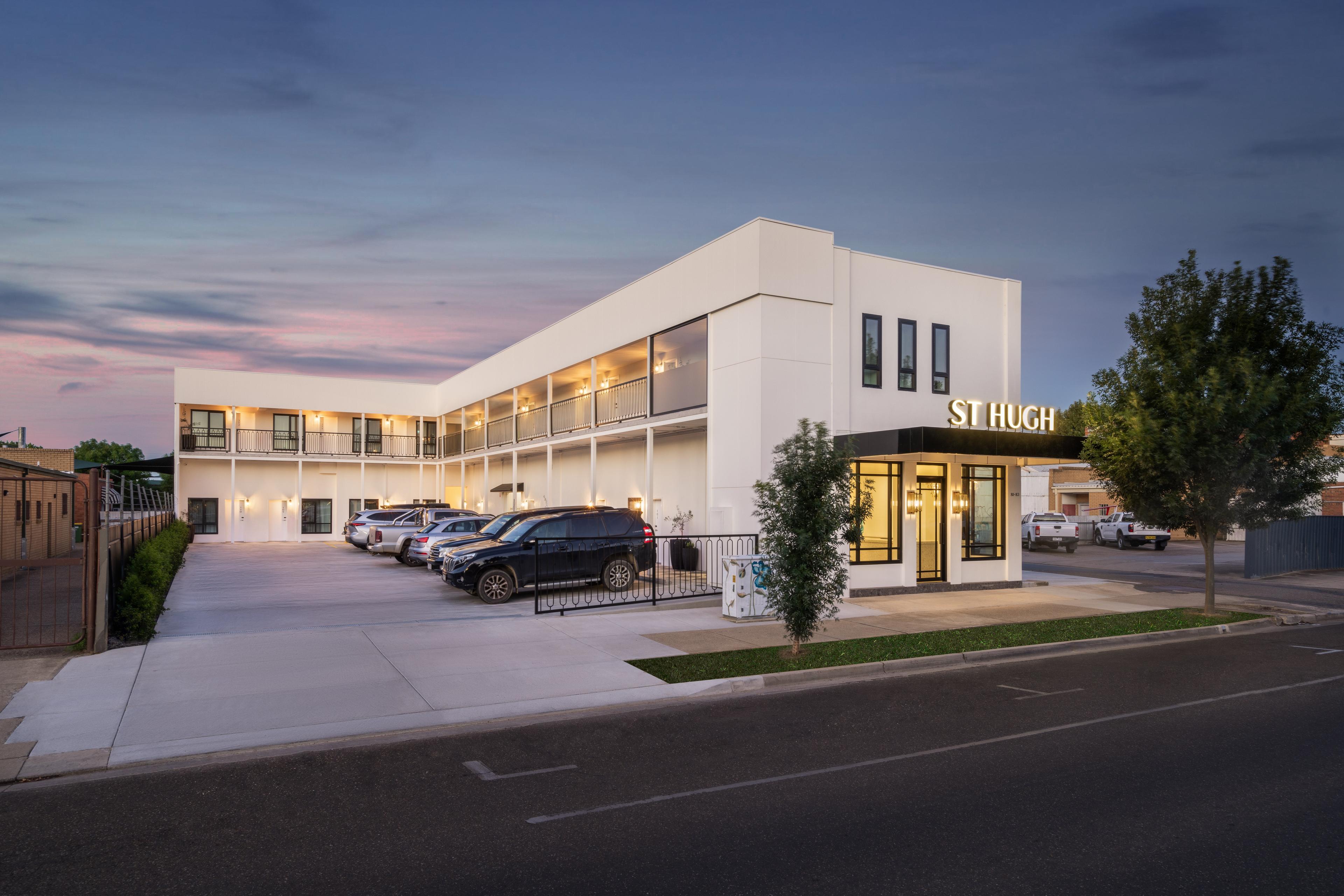 ST HUGH HOTEL WAGGA WAGGA