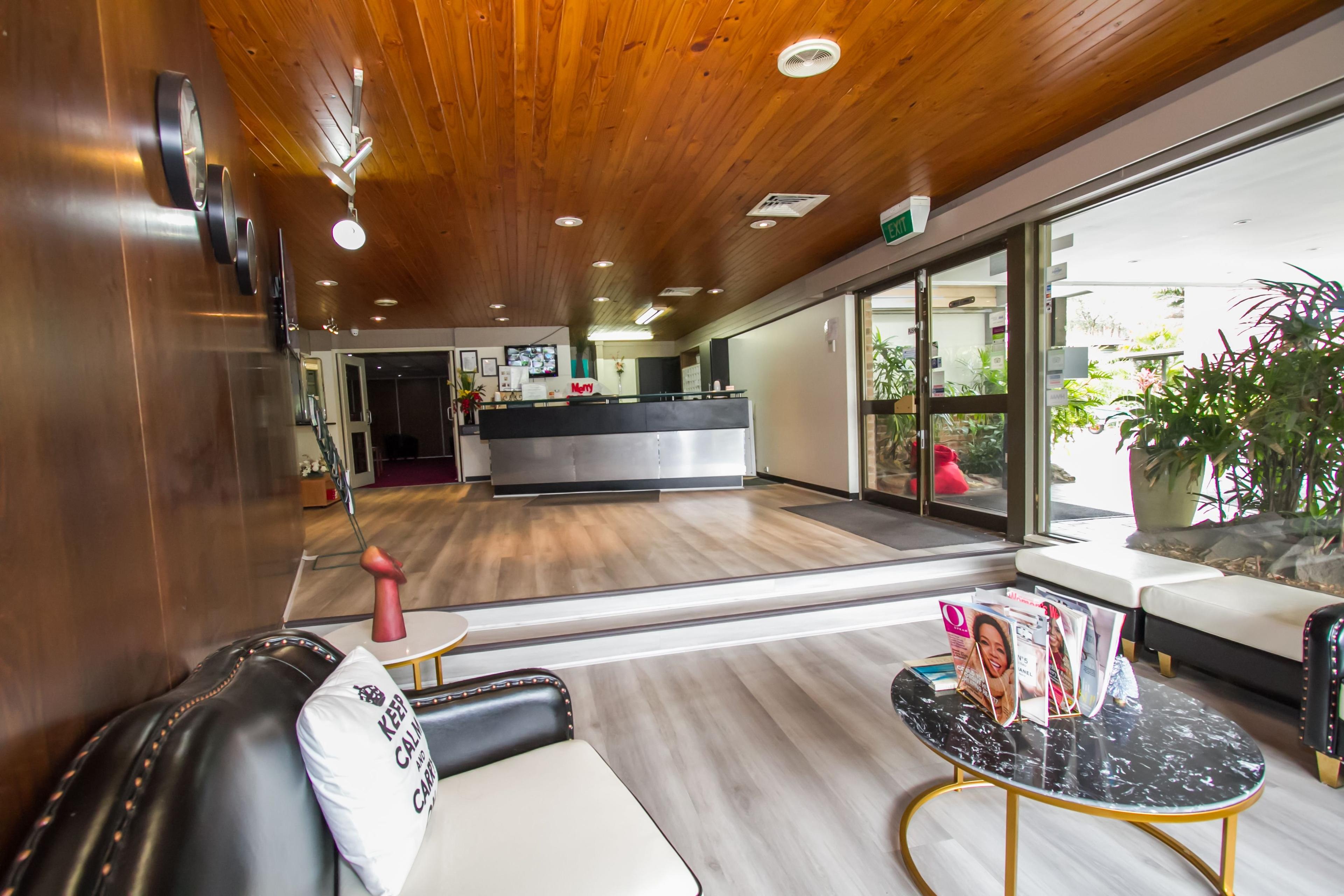 THE SELECT INN GOSFORD