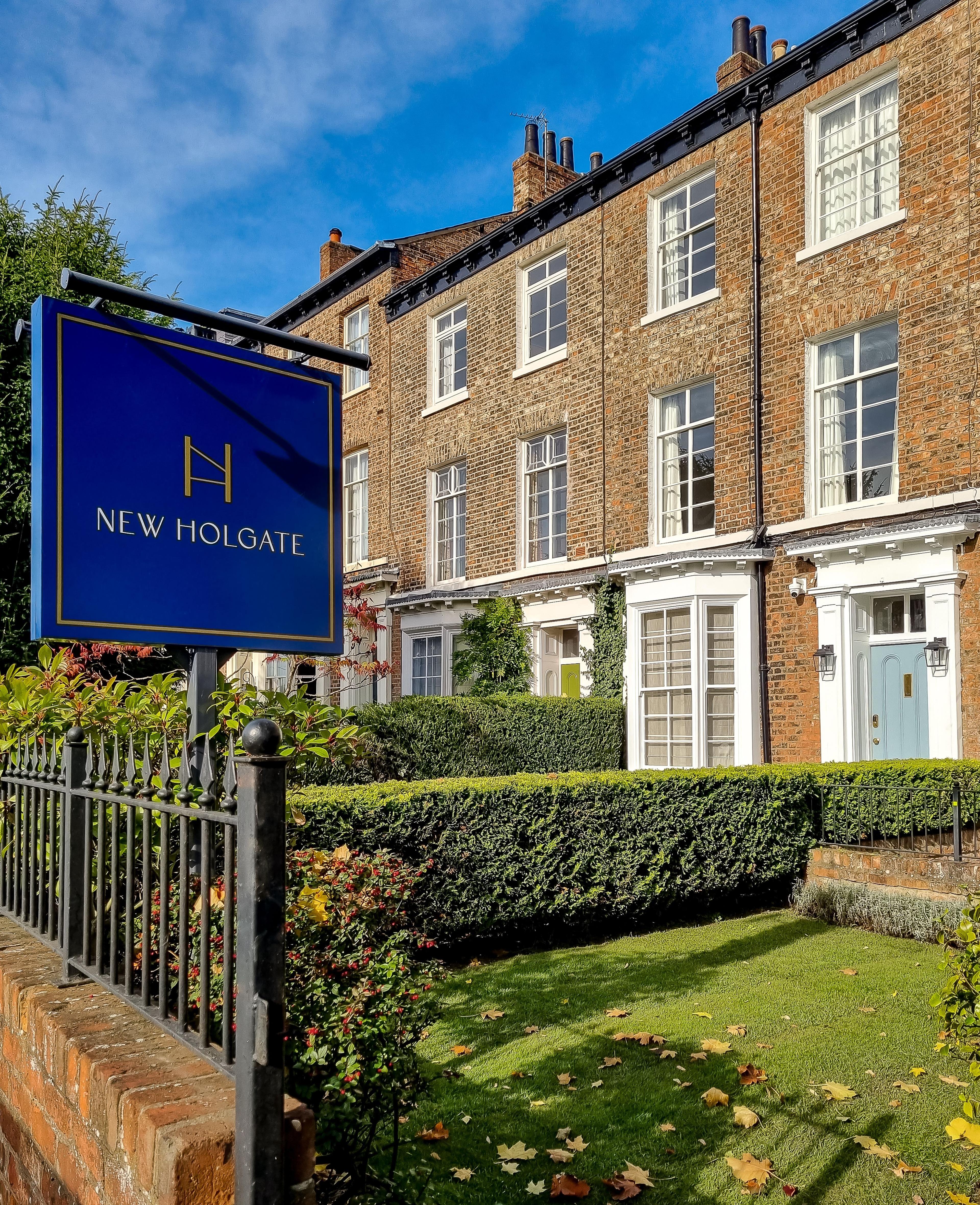 NEW HOLGATE HOTEL