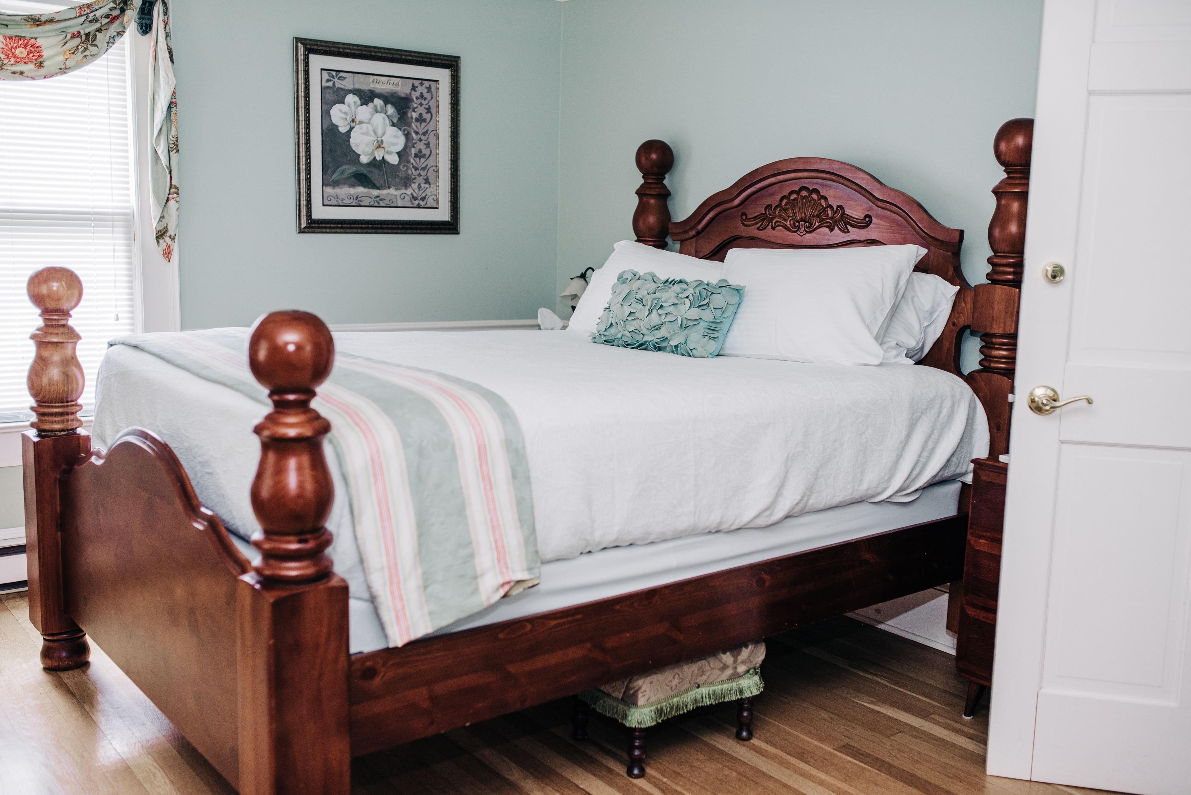 BENN CONGER INN