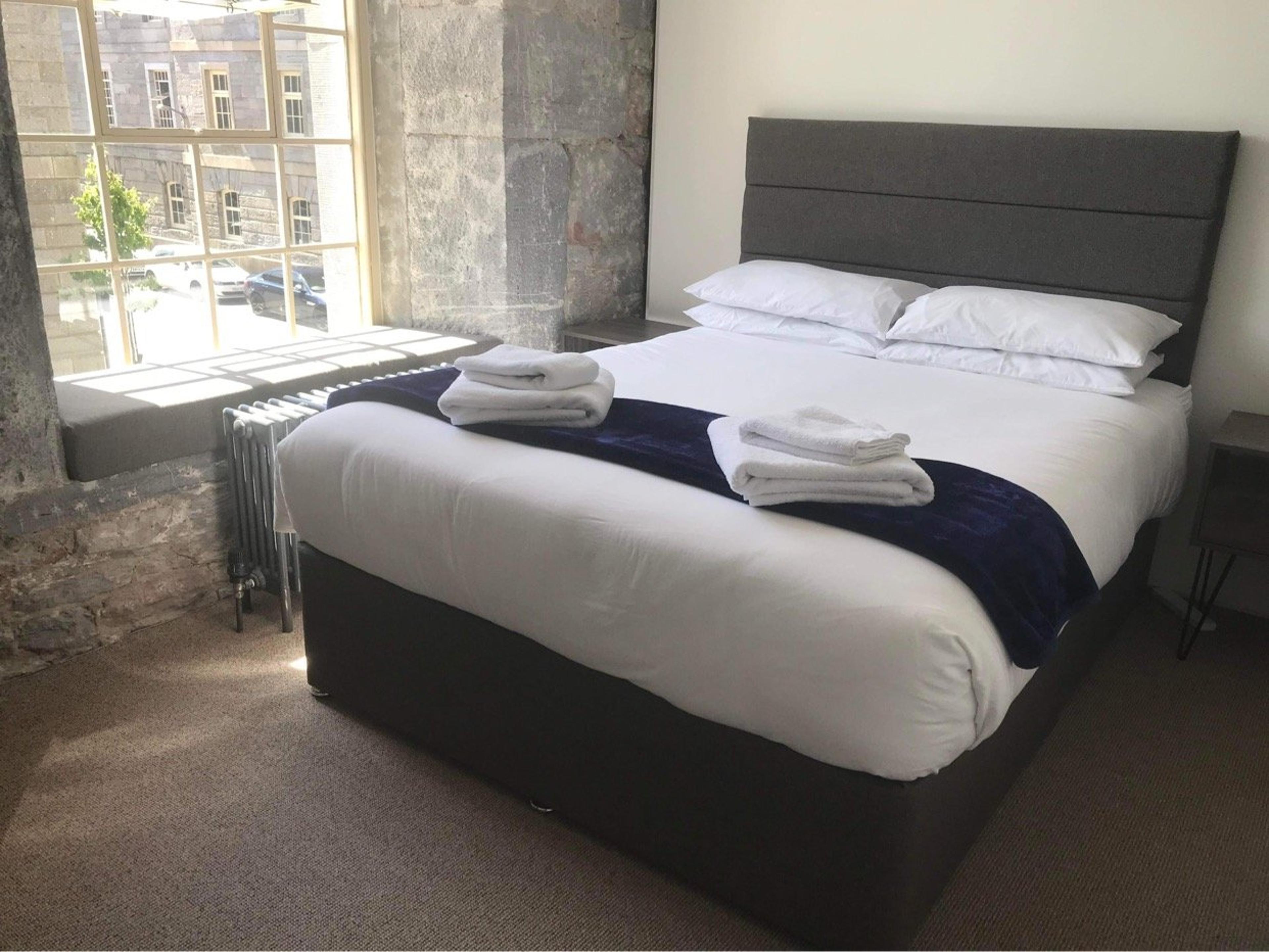 ROYAL WILLIAM YARD APARTMENTS