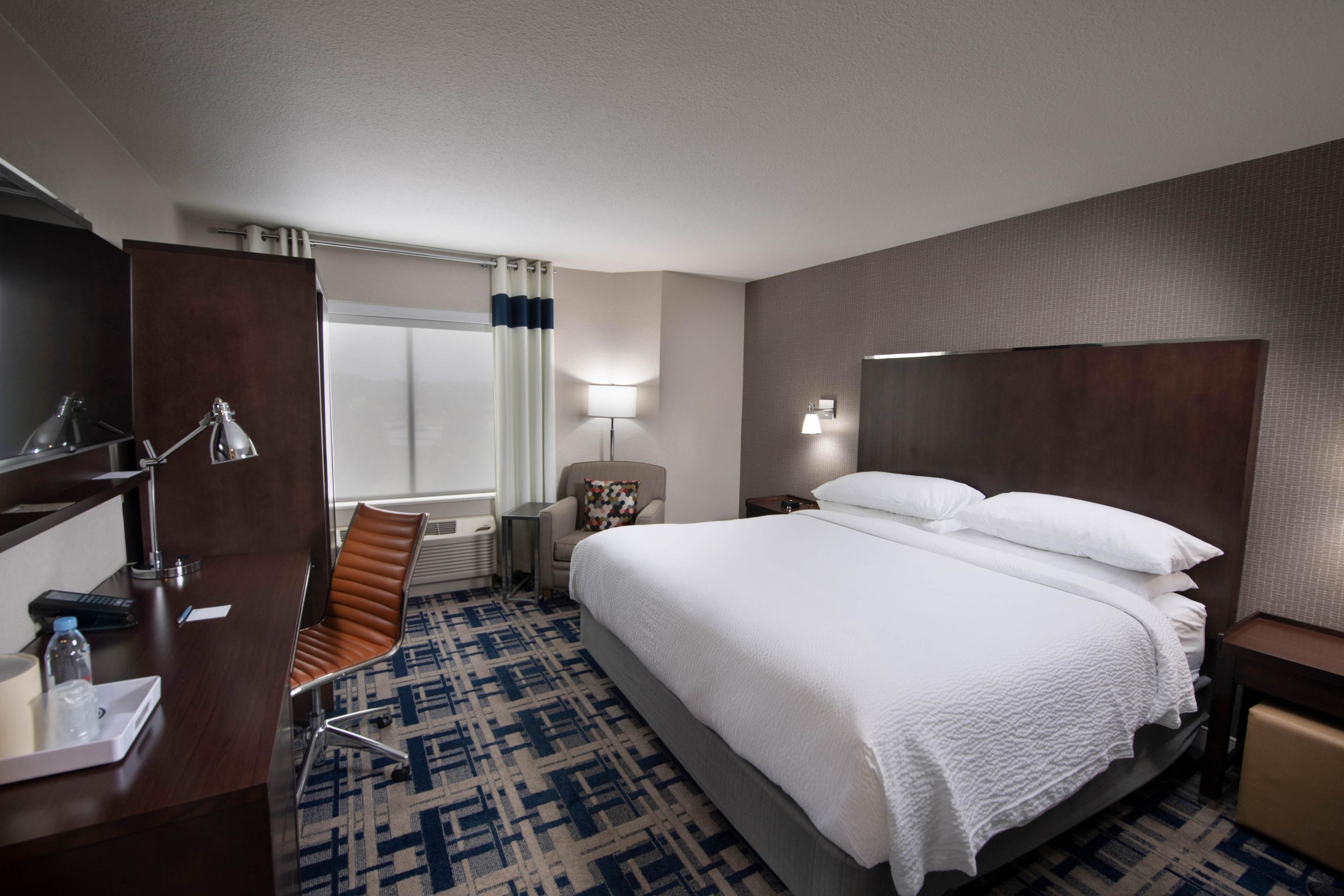 Four Points by Sheraton Charlotte-Lake Norman