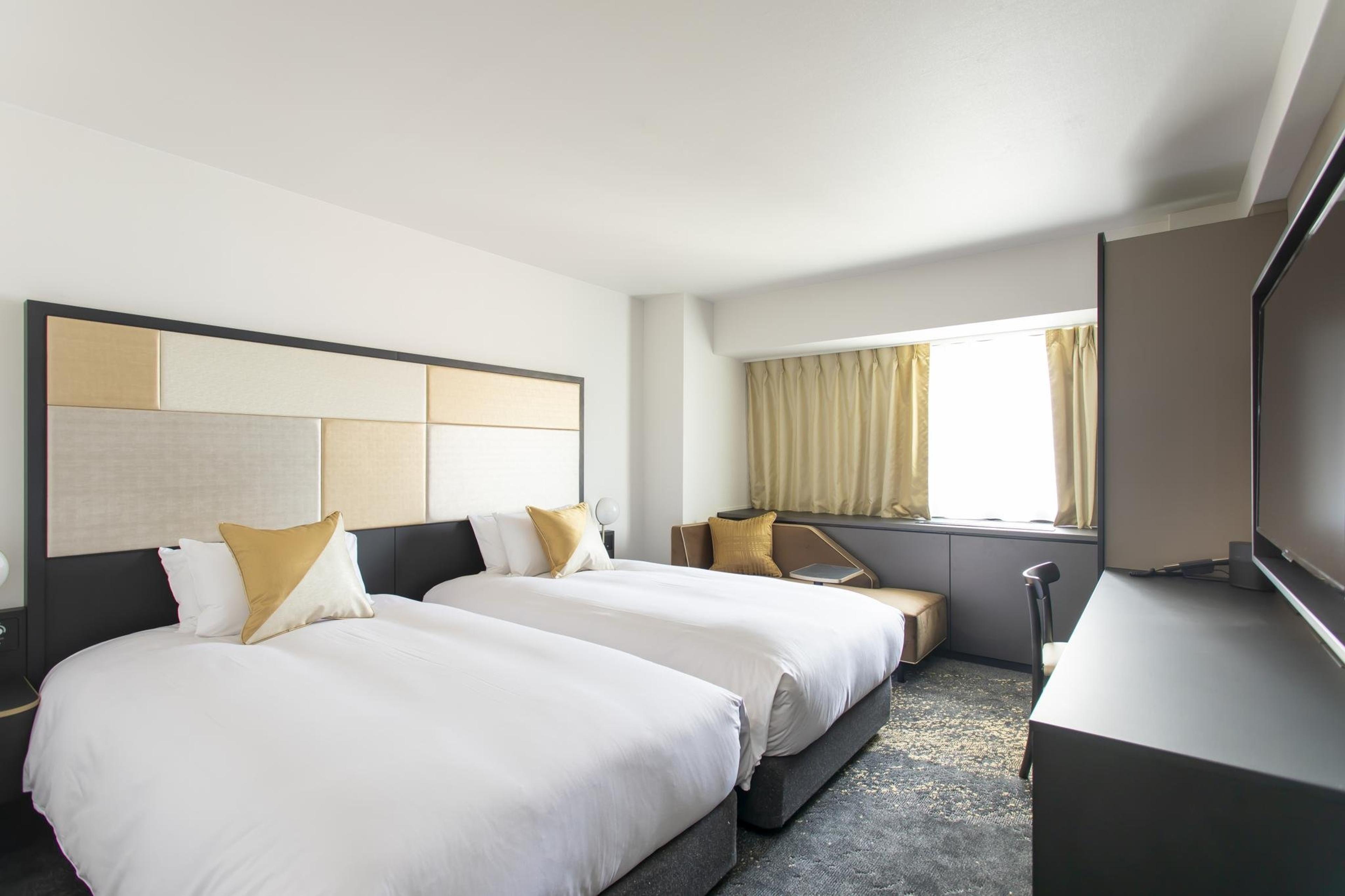 Cross Hotel Osaka
