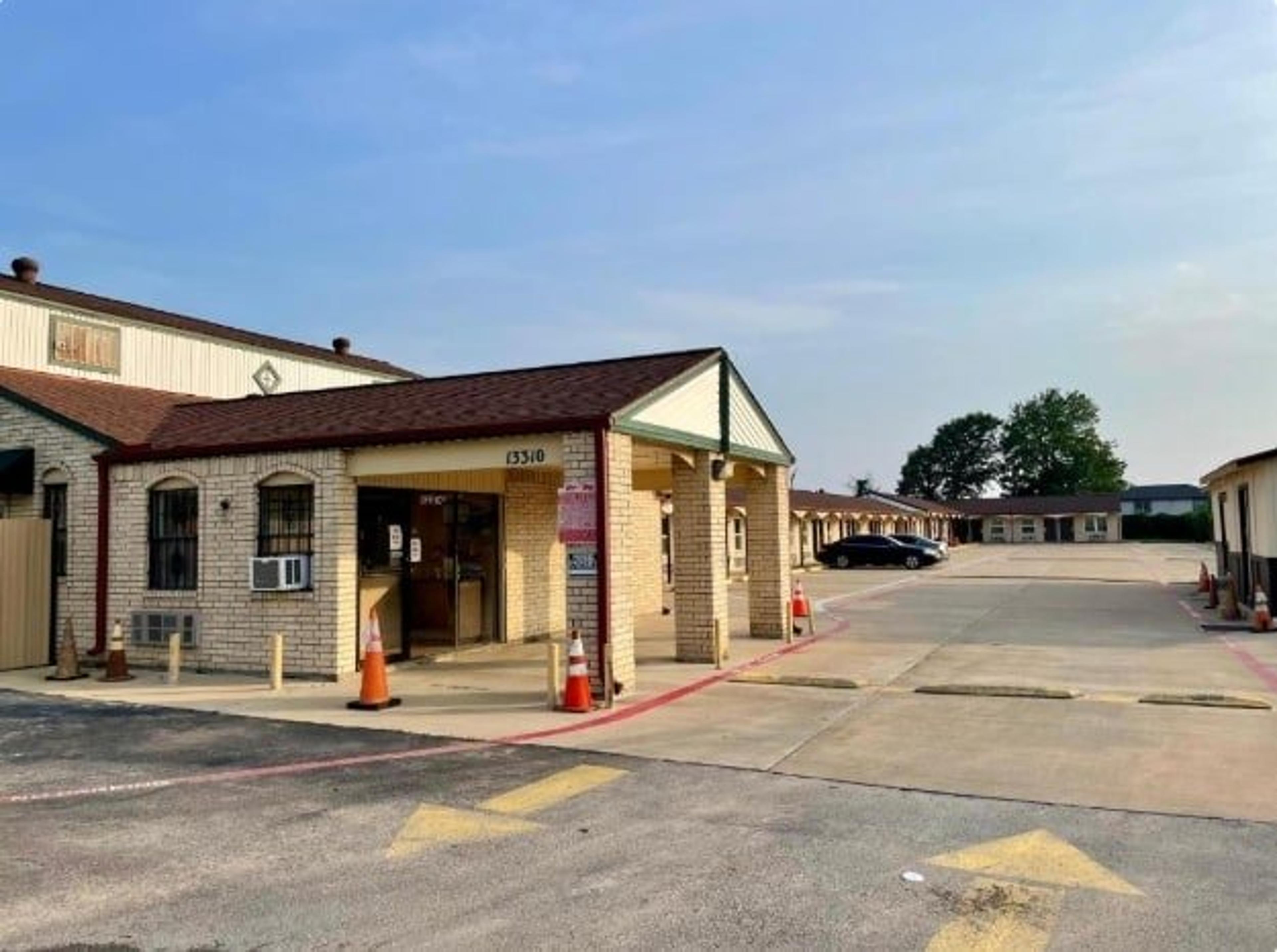 Golden Inn Dallas by Hotel O