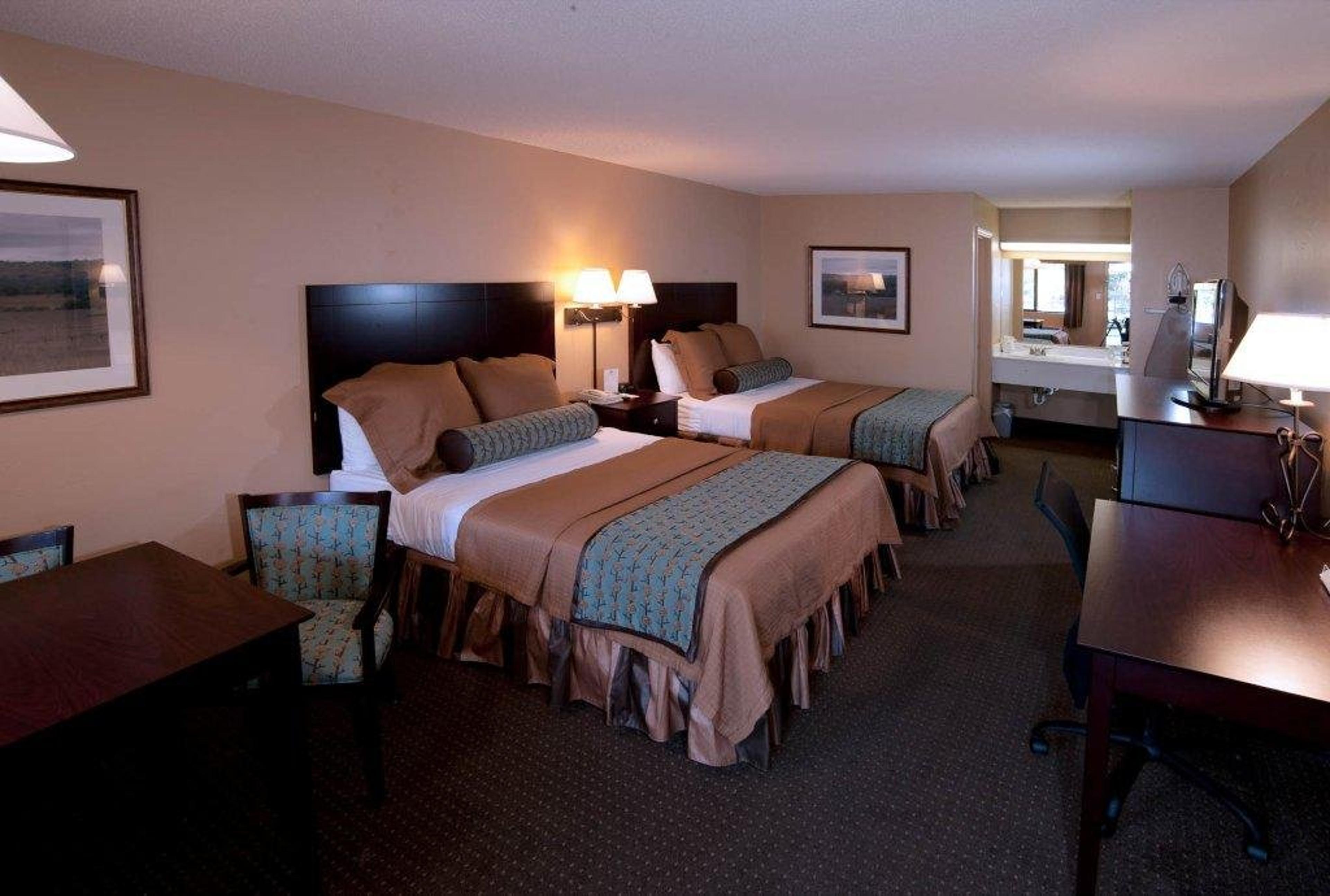 FREDERICKSBURG INN AND SUITES
