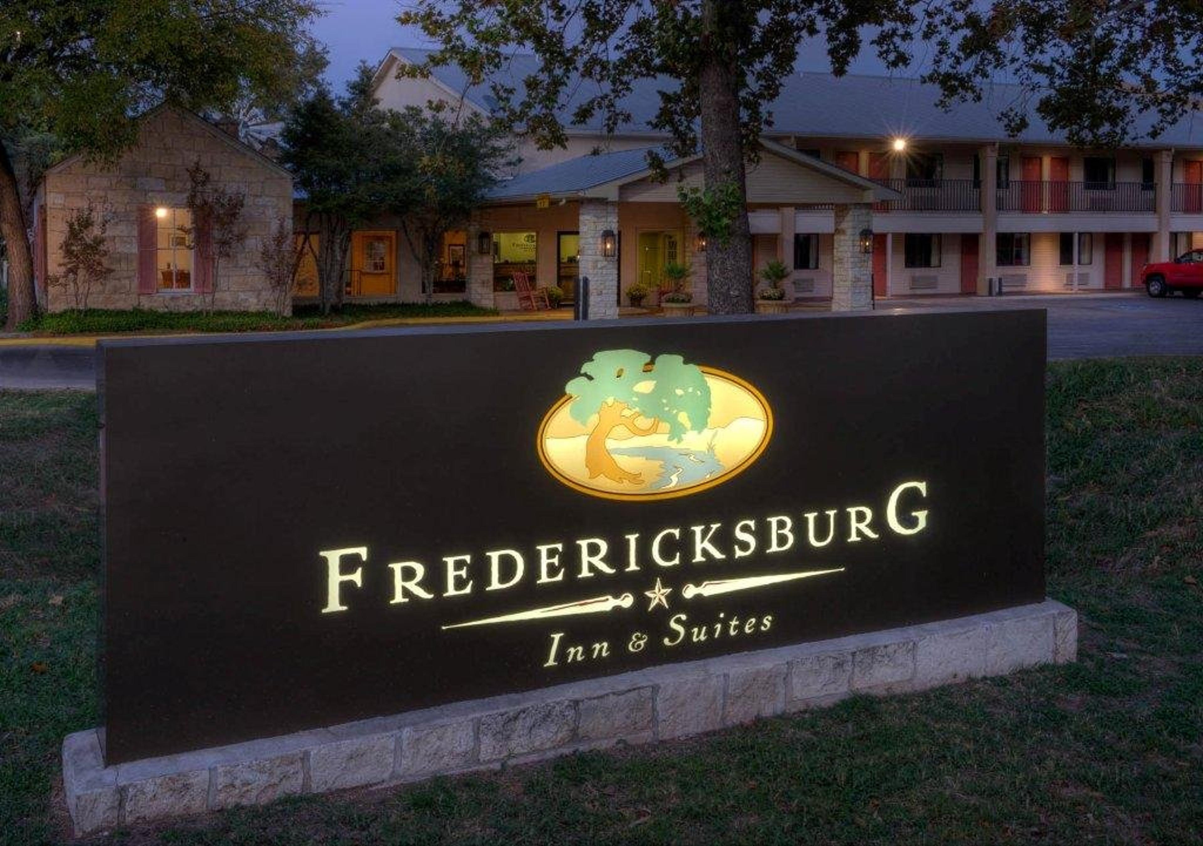 FREDERICKSBURG INN AND SUITES