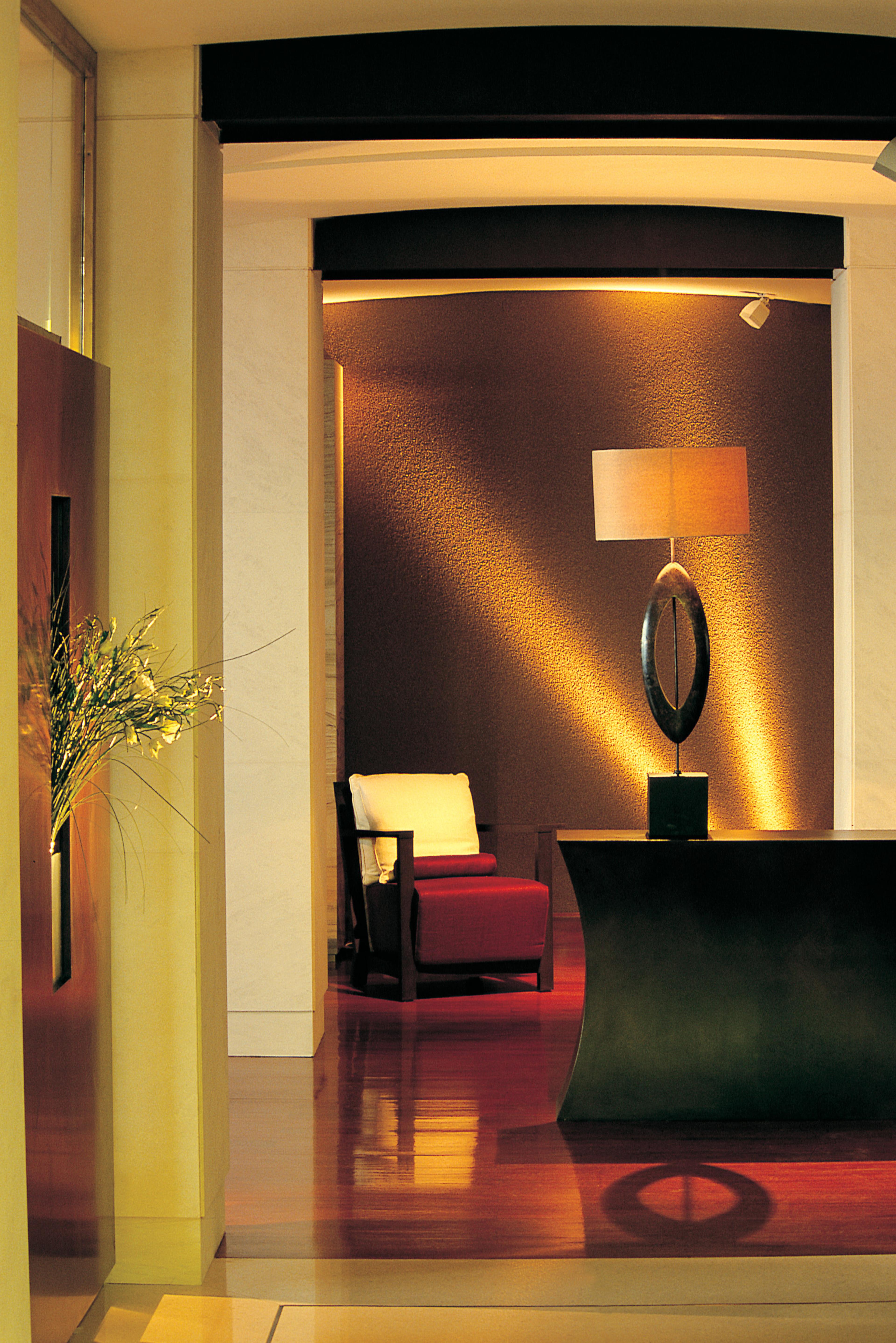 AMPHITRYON HOTEL