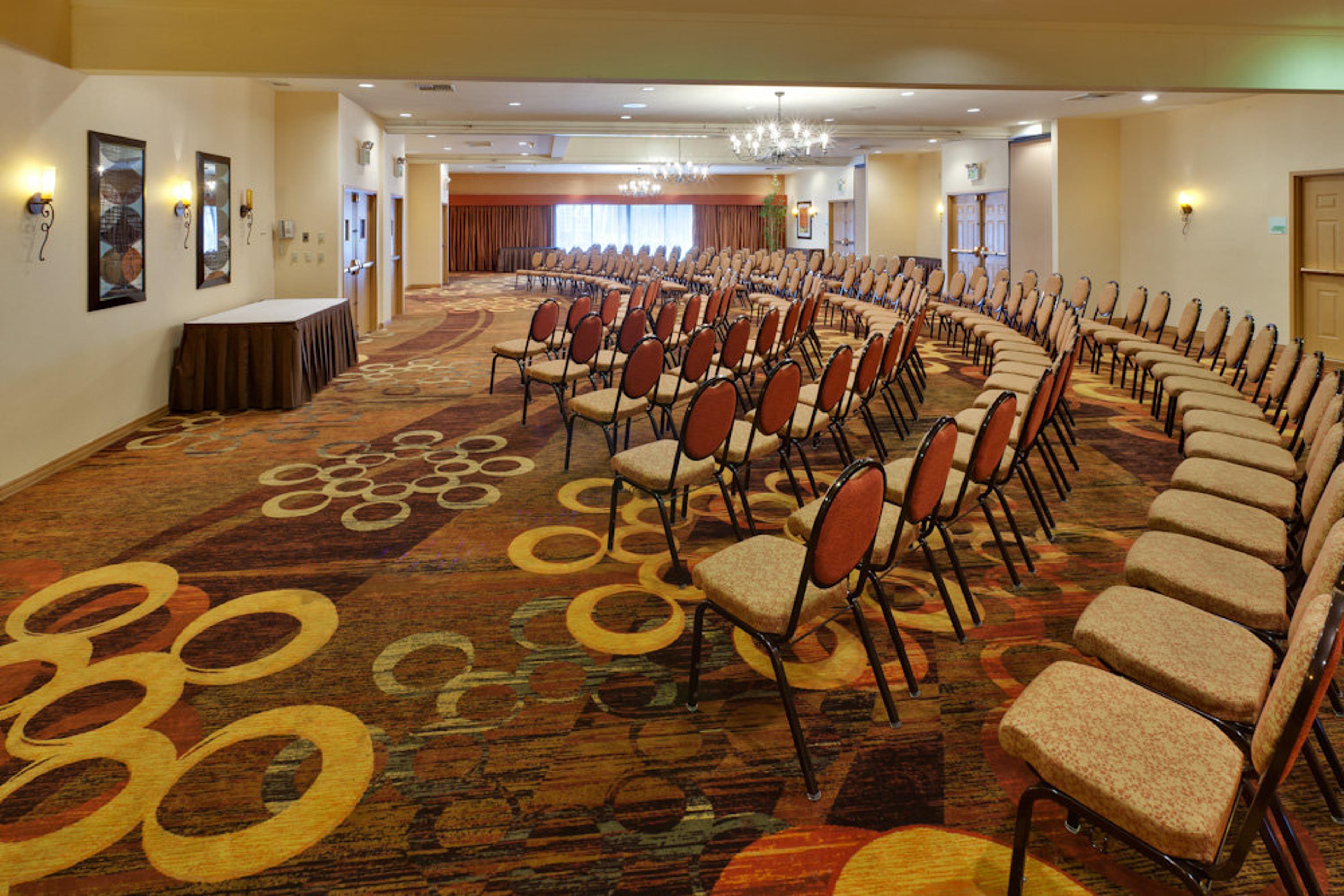 HOLIDAY INN DUBLIN BY IHG