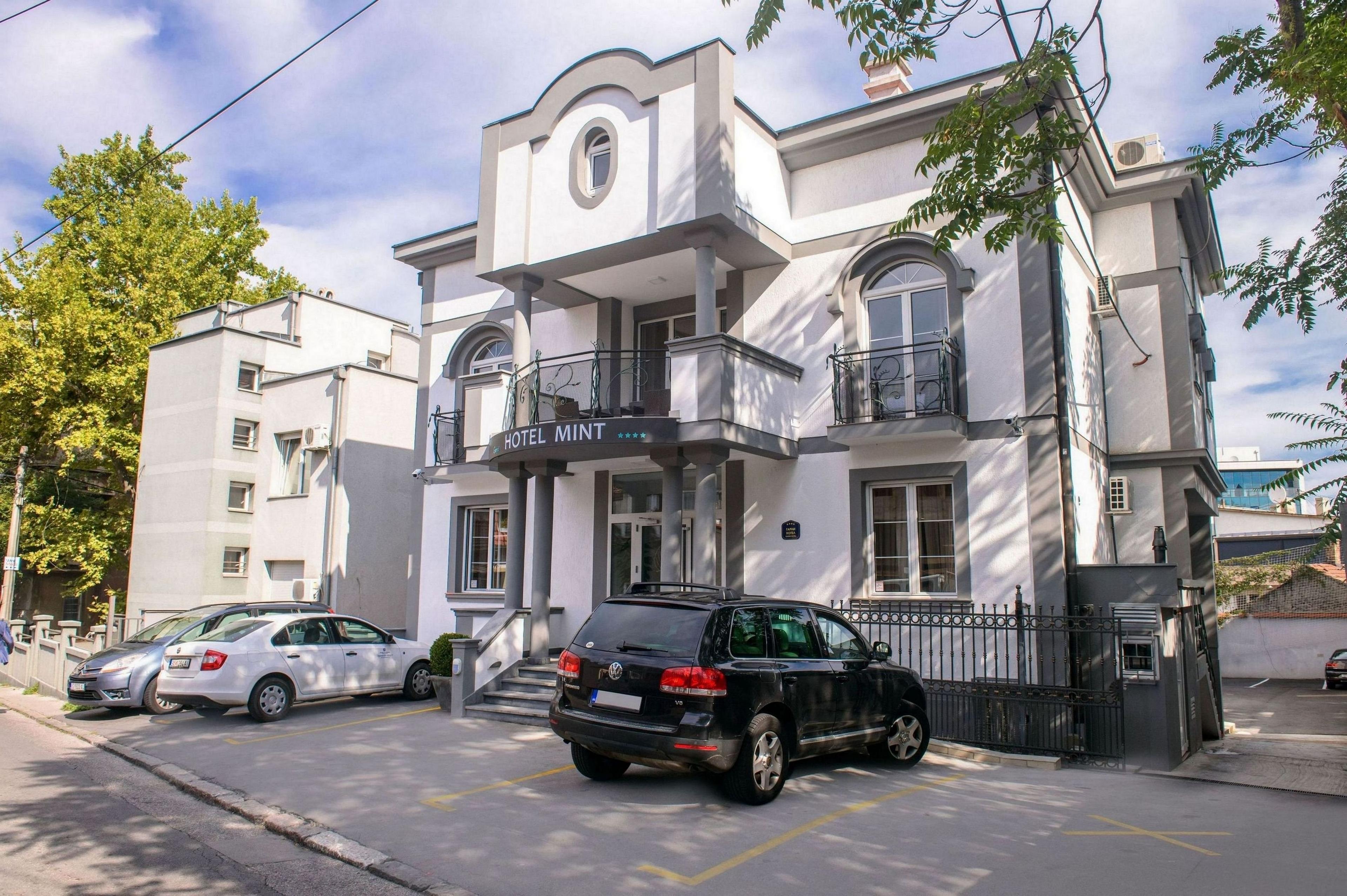 HOTEL MINT