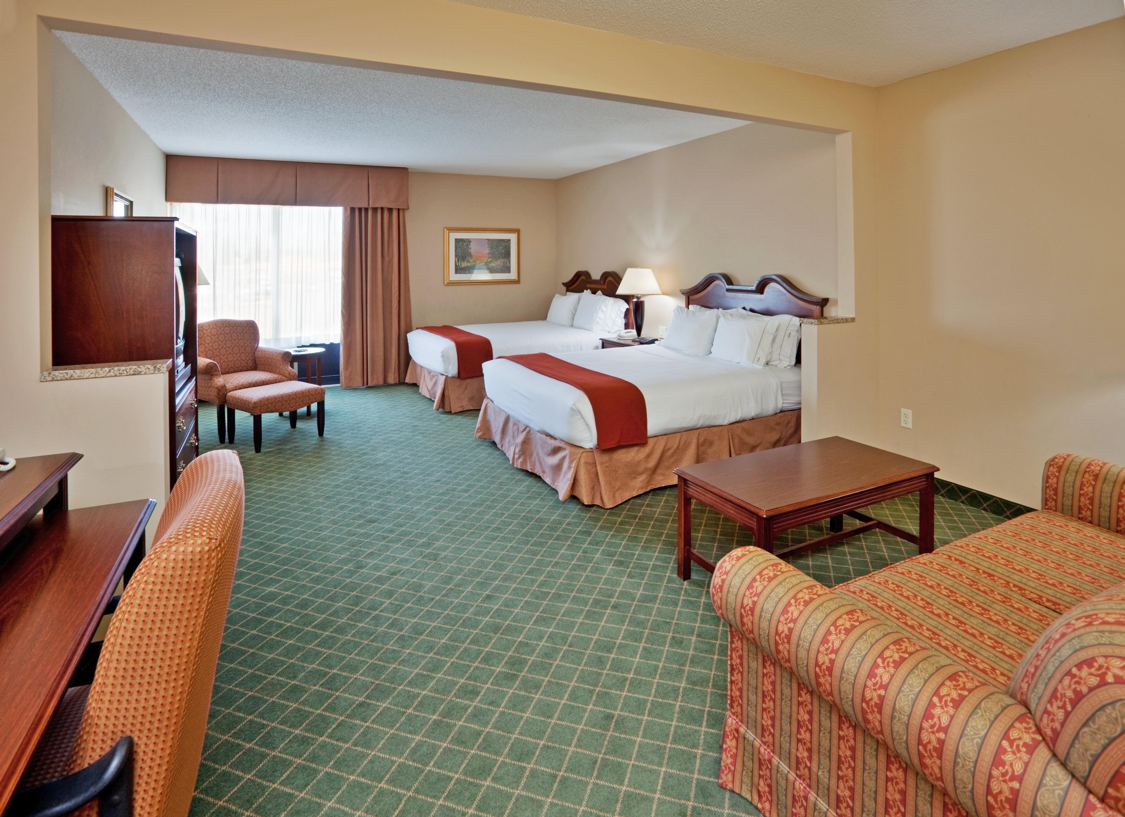HOLIDAY INN EXP STES CAPE GIRA BY I