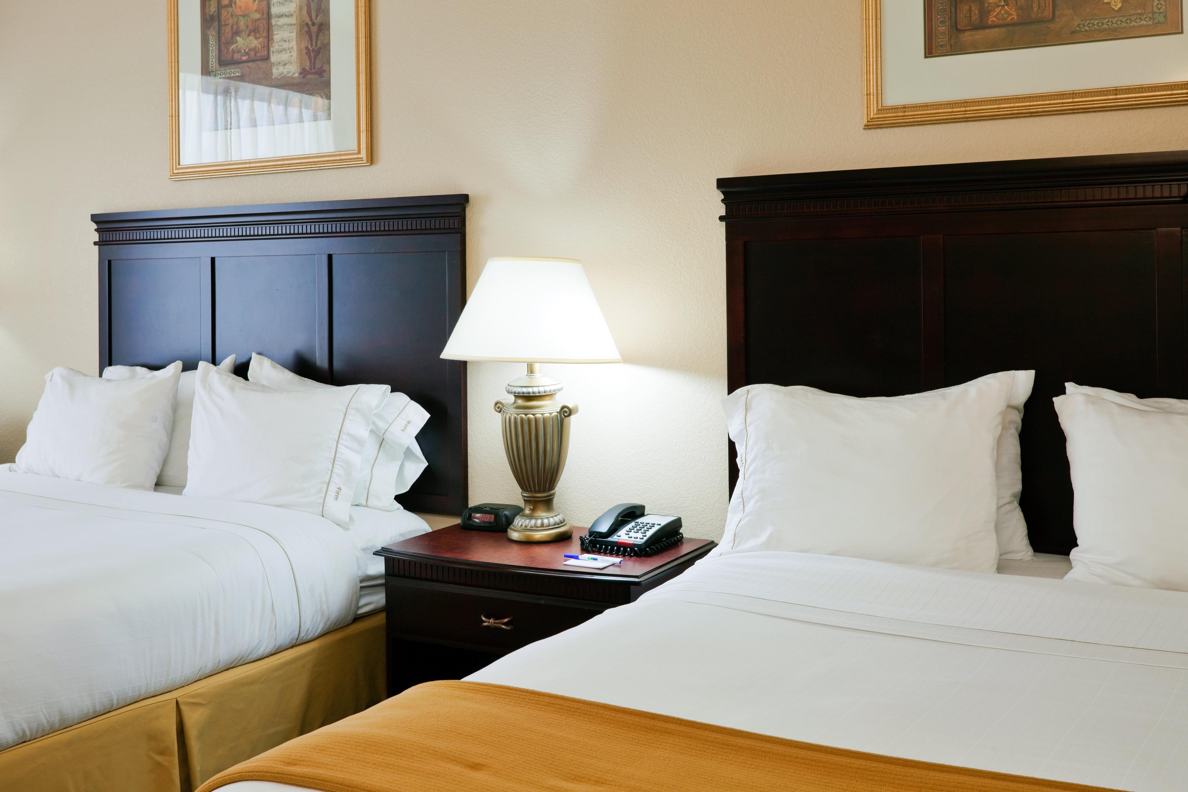 HOLIDAY INN EXP STES PELL CITY BY I