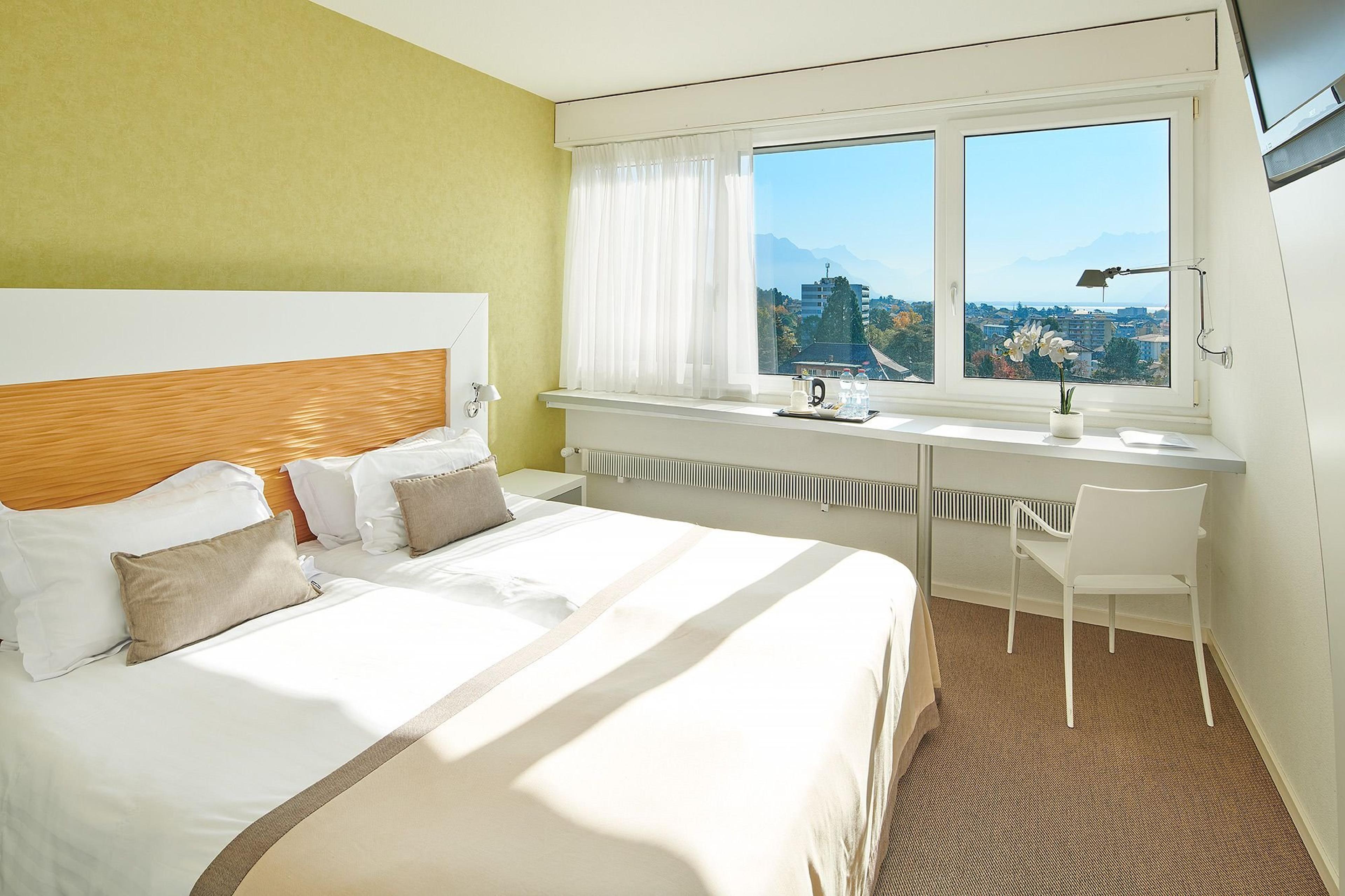 LE LEMAN HOTEL