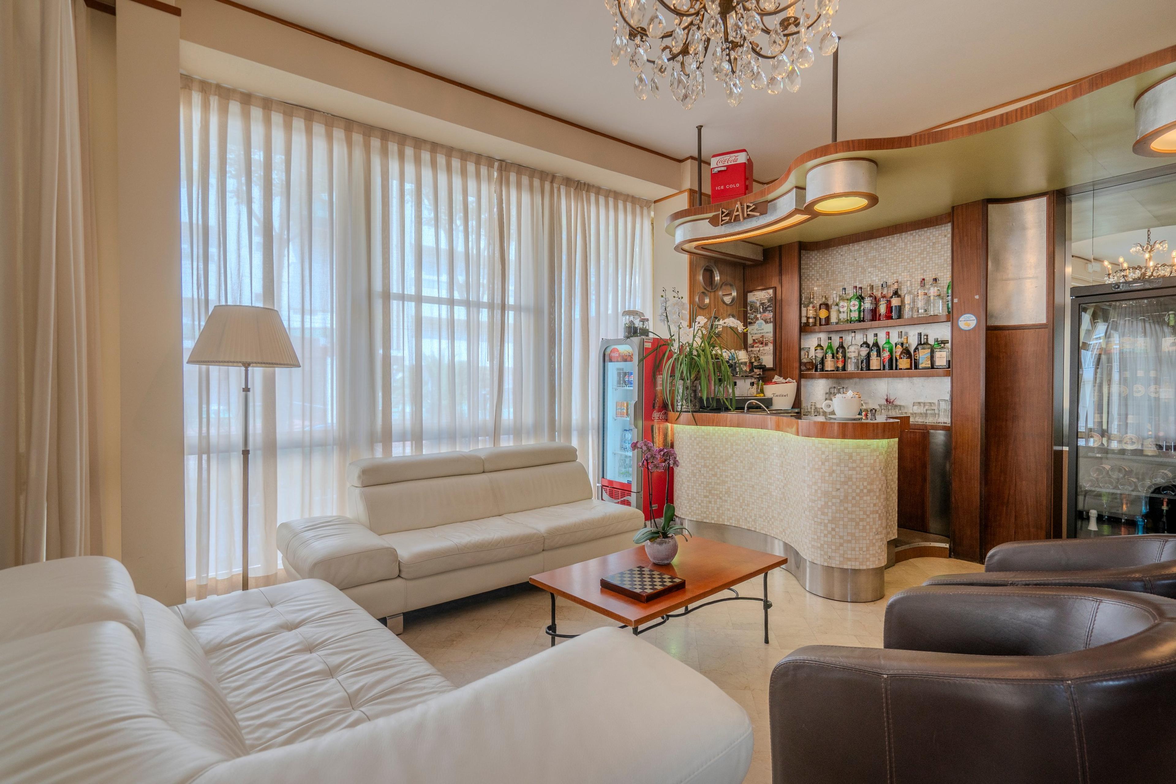 HOTEL MIA