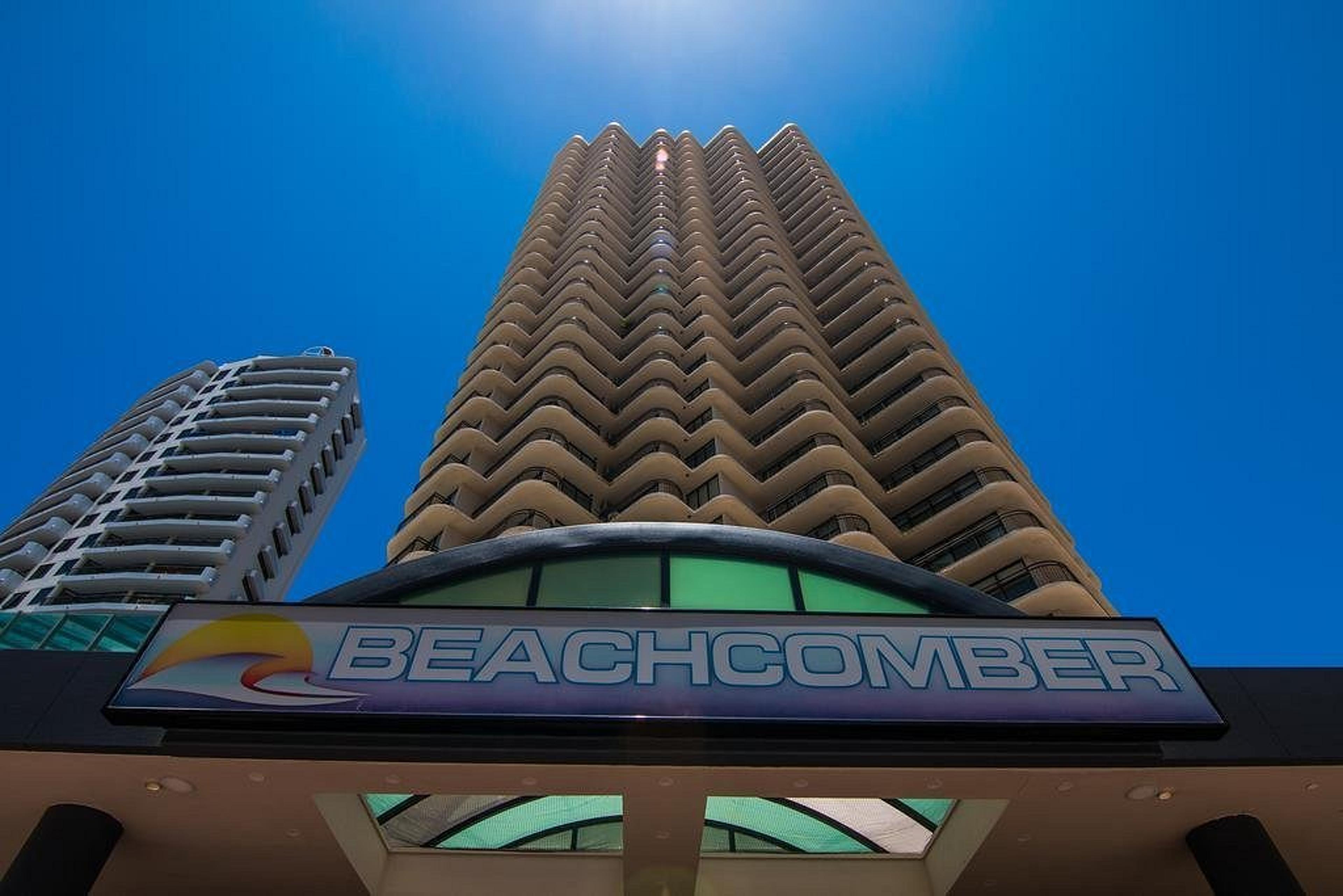 BEACHCOMBER RESORT SURFERS PARADISE