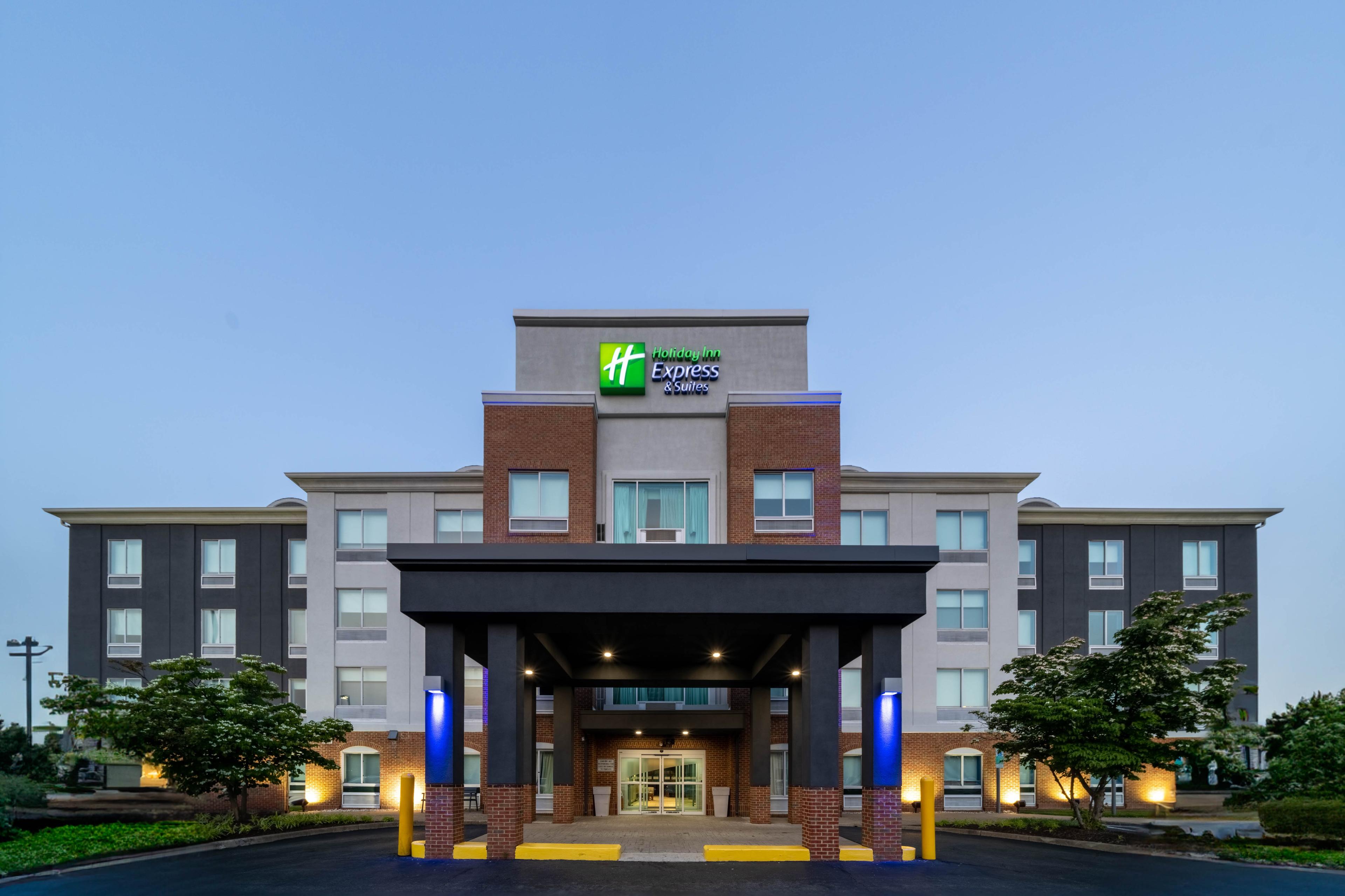 HOLIDAY INN EXP STES WOODBRIDG BY I