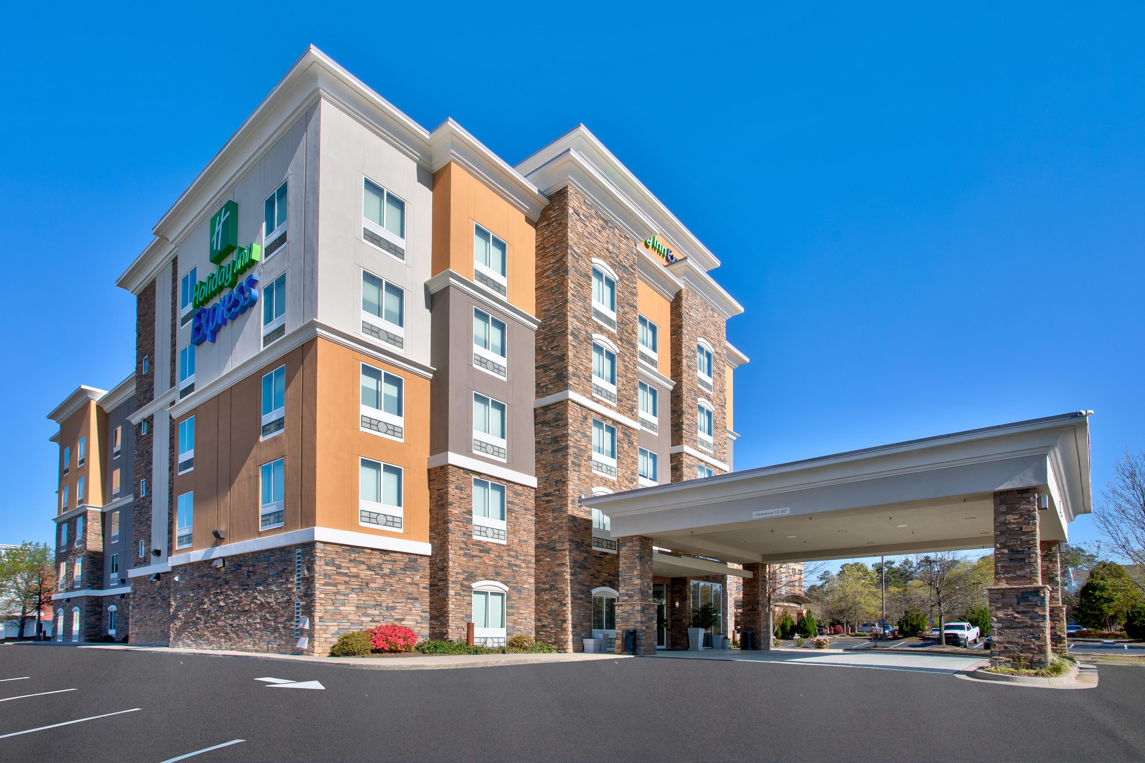HOLIDAY INN EXPRESS NORTH BY IHG