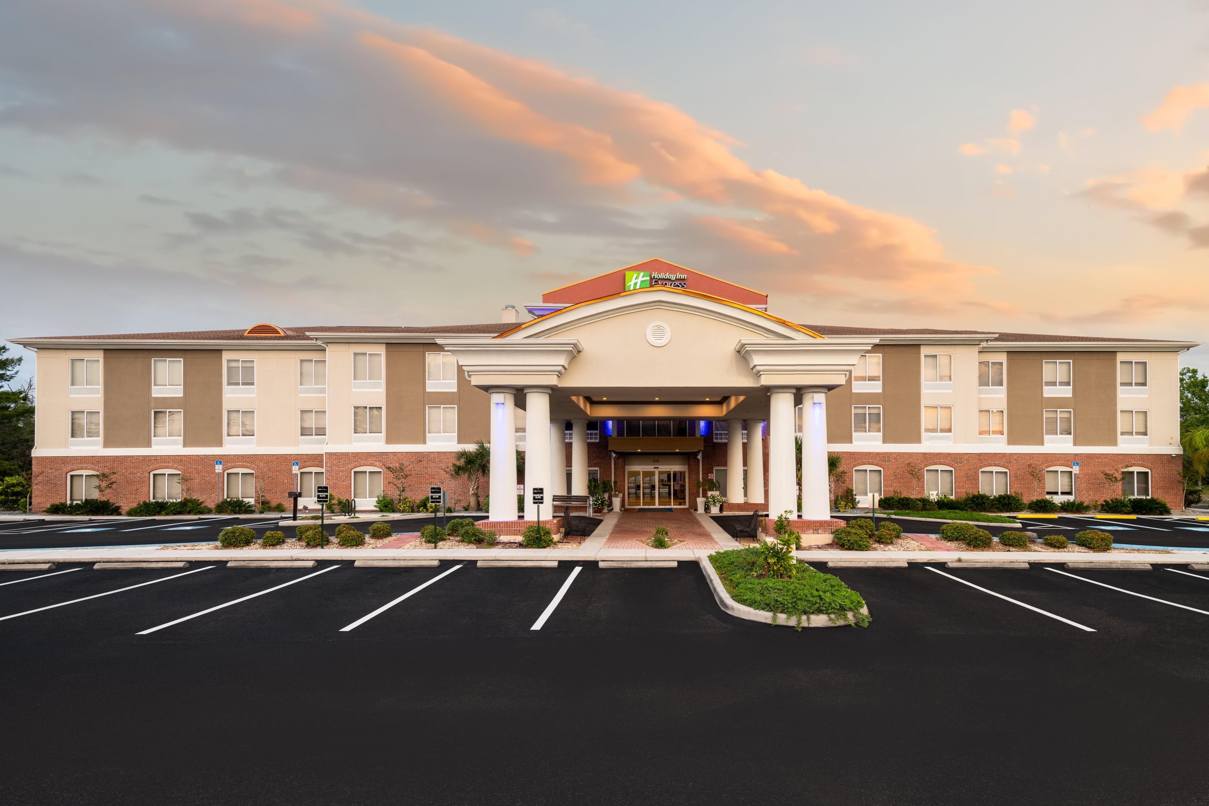 HOLIDAY INN EXP STES SPRING BY IHG