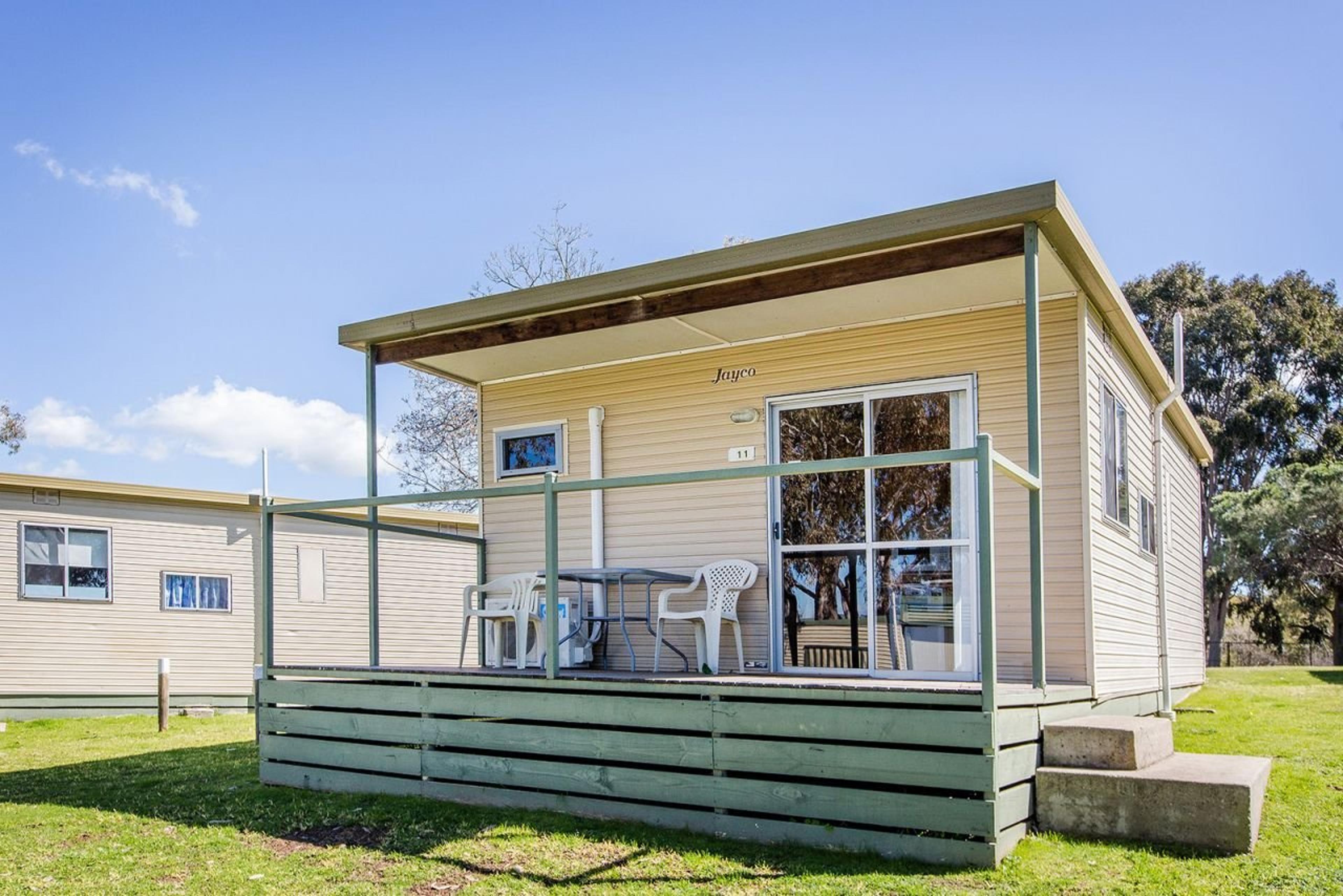 DISCOVERY PARKS - LAKE HUME