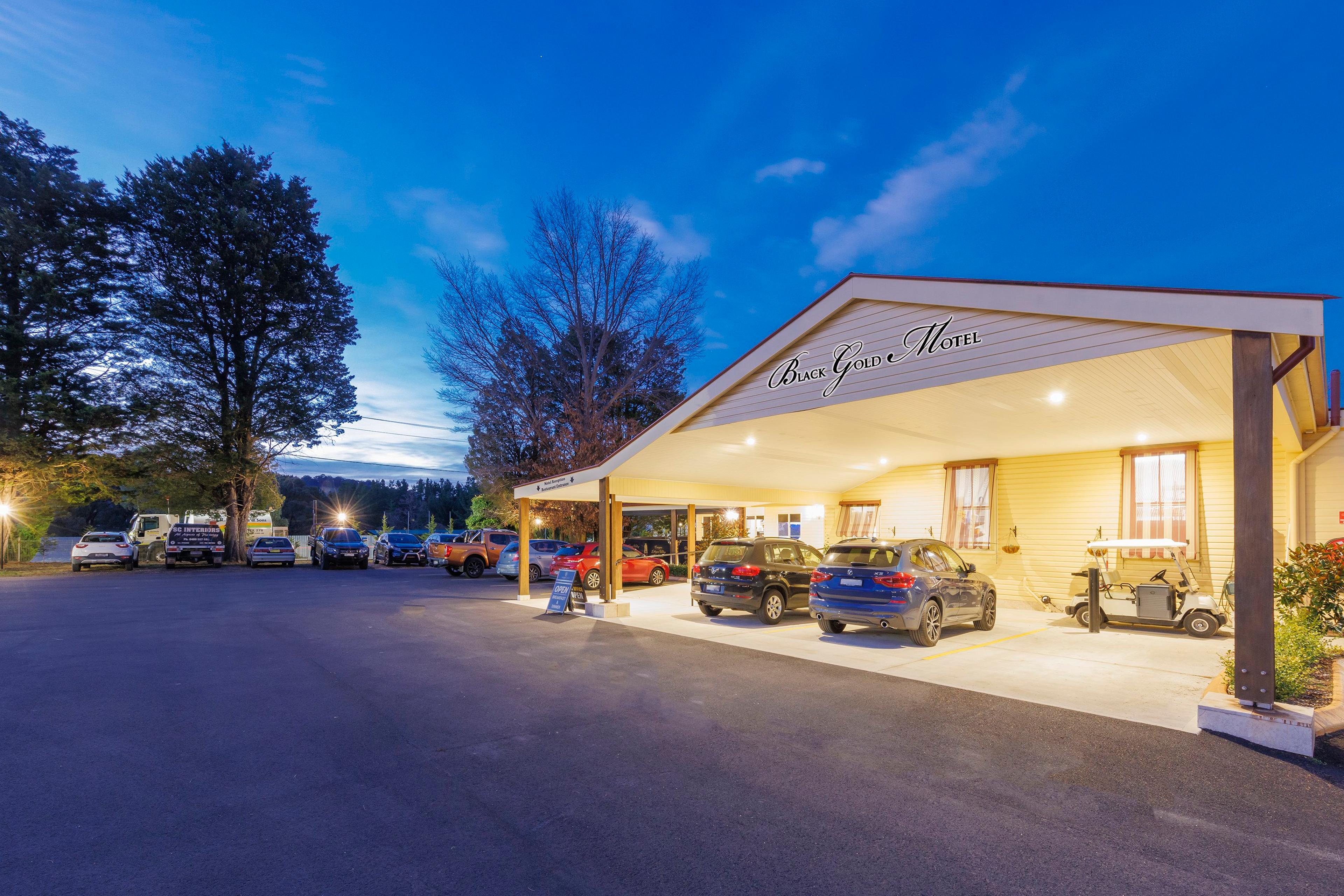 BLACK GOLD MOTEL