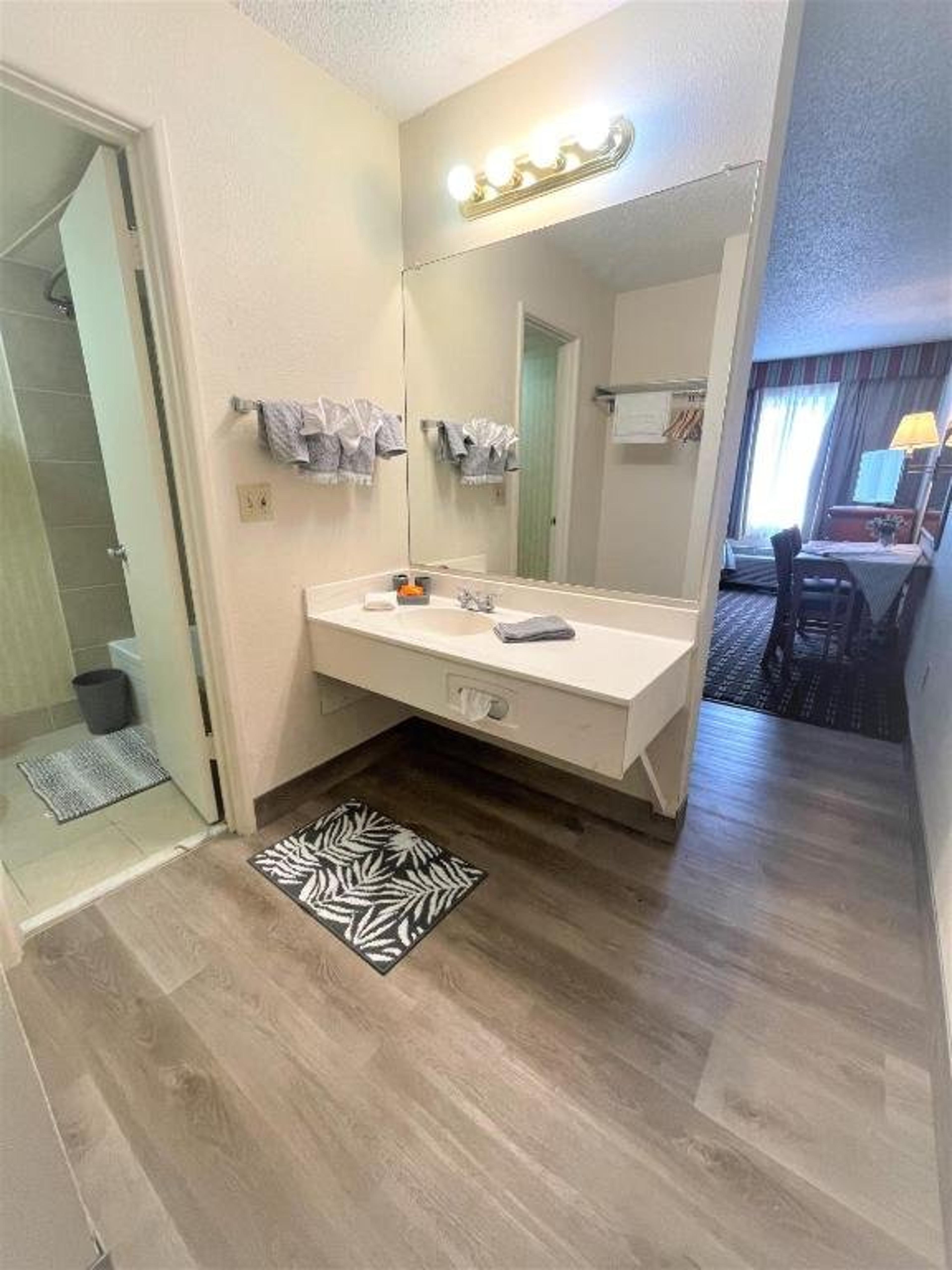 FB EXTENDED STAY A KITCHENETTE