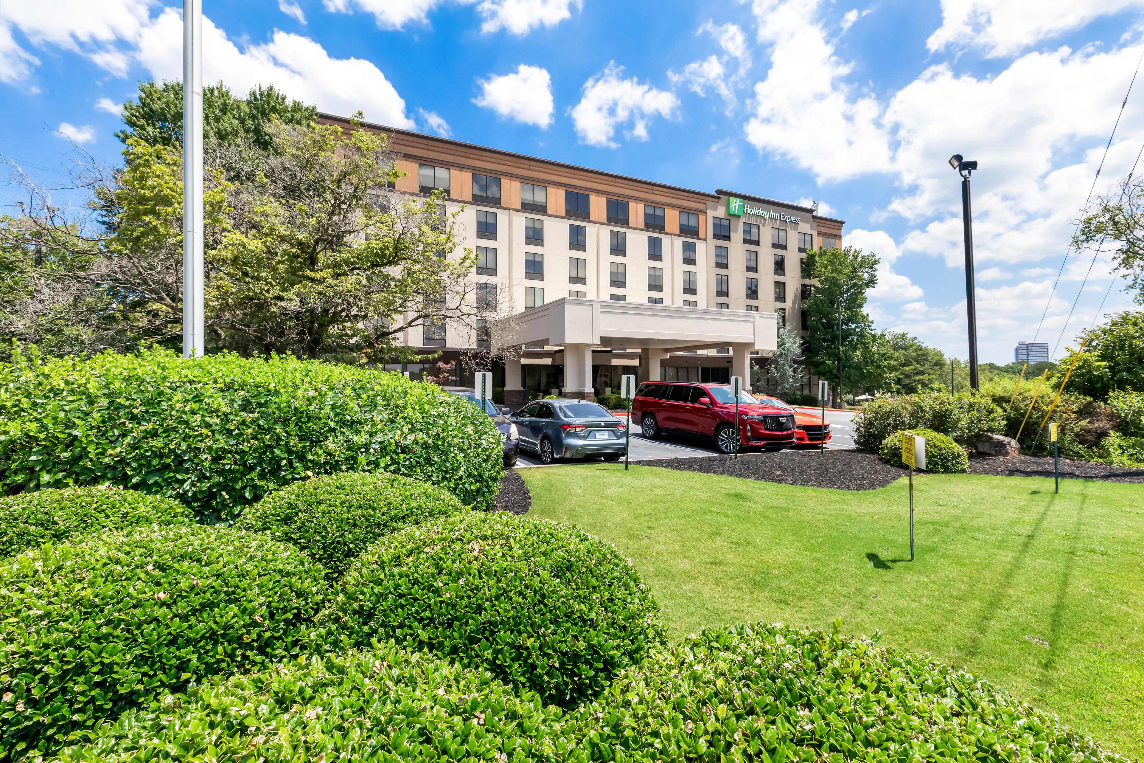 HOLIDAY INN EXP BALLPARK BY IHG