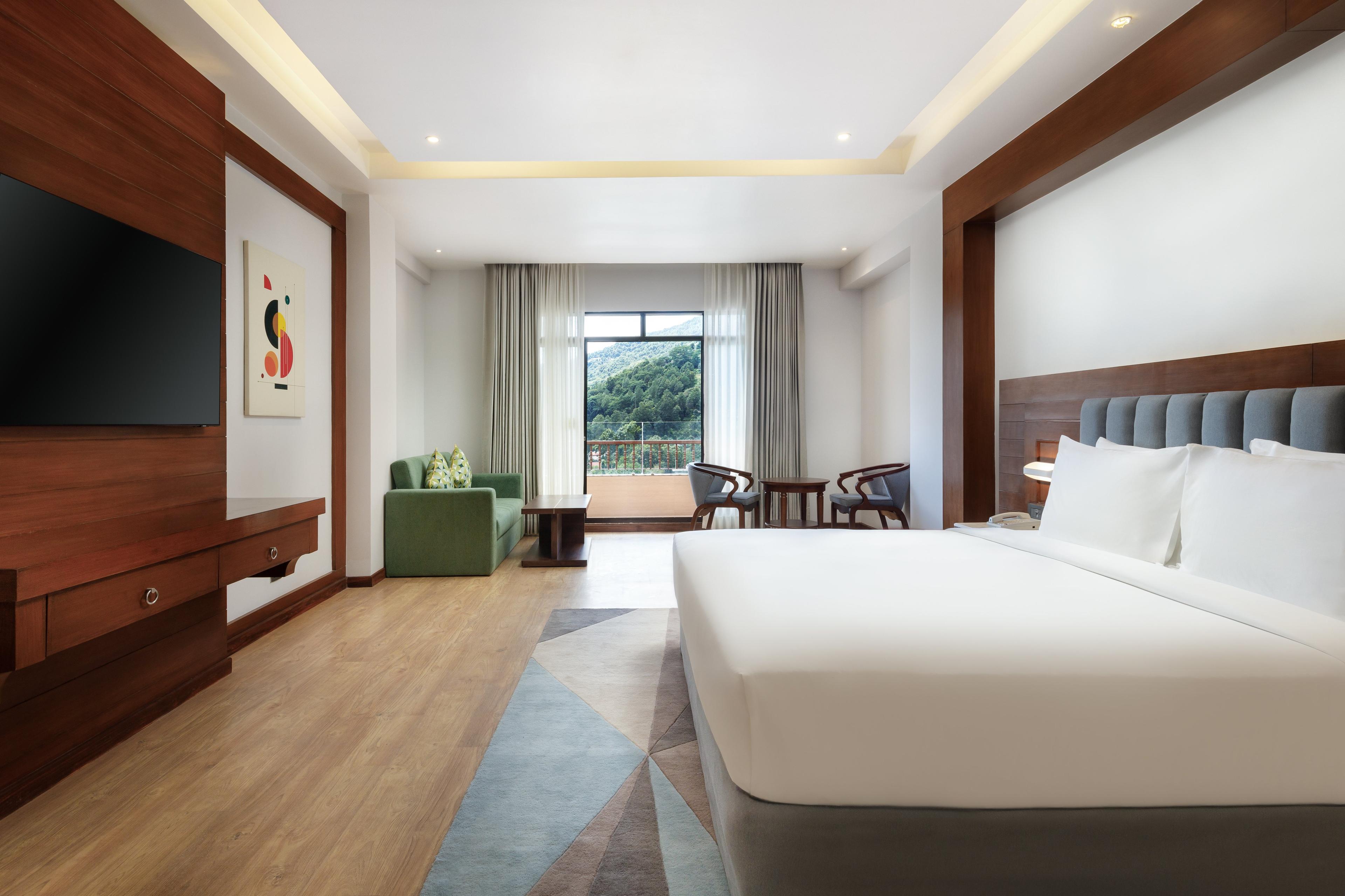 HOLIDAY INN RESORT BUDHANILKANTHA B